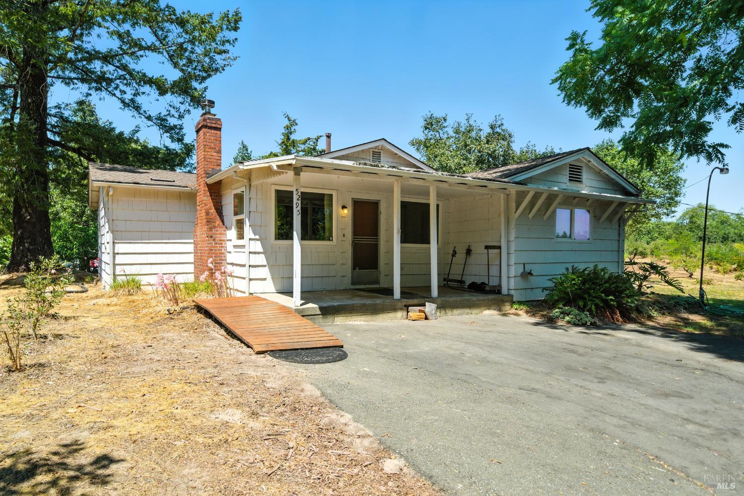Detail Gallery Image 3 of 48 For 5295 N Hwy 116 Unkn, Sebastopol,  CA 95472 - 3 Beds | 2 Baths