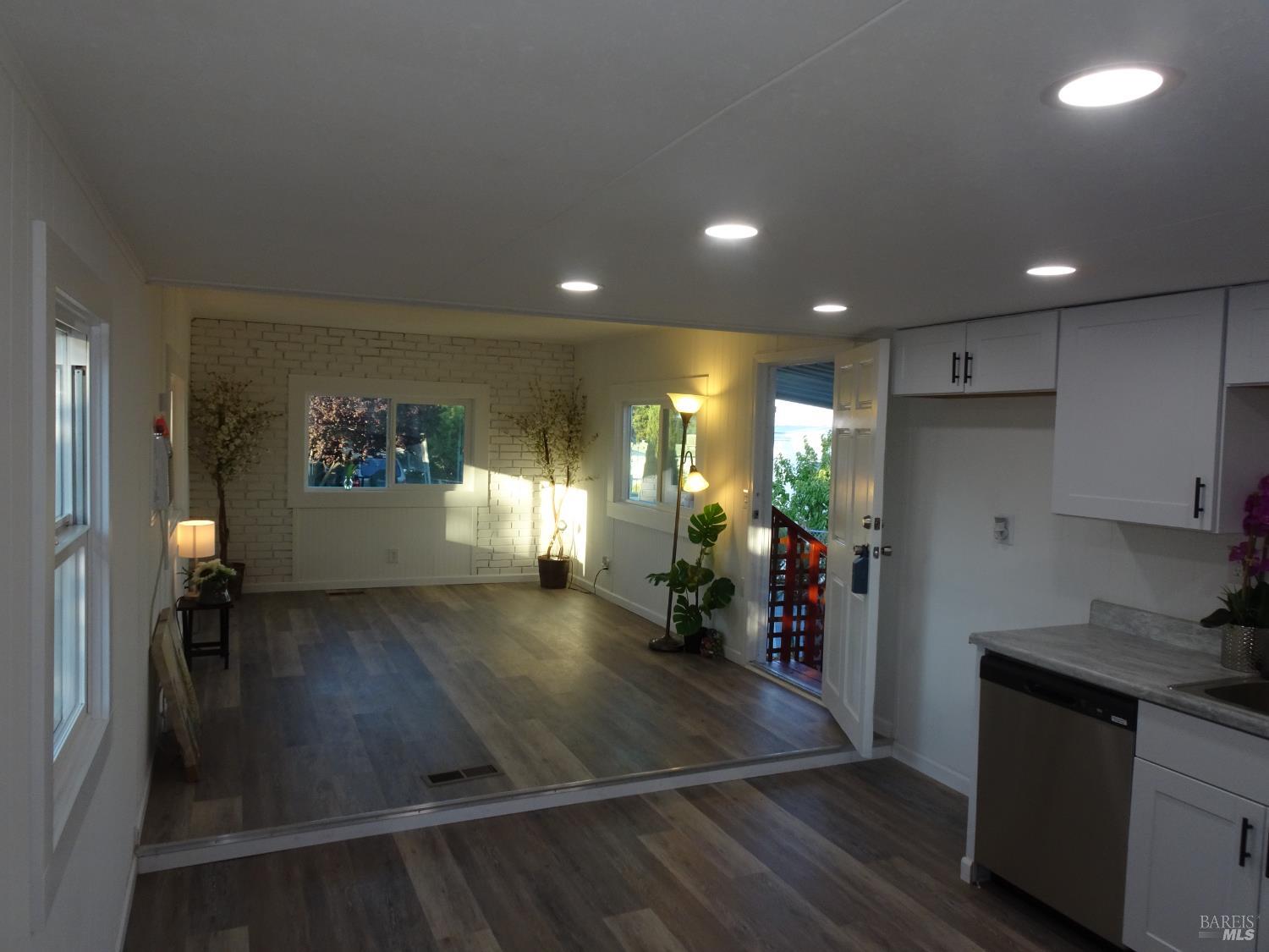 Detail Gallery Image 17 of 58 For 32 Goya Dr, Fairfield,  CA 94534 - 2 Beds | 2 Baths