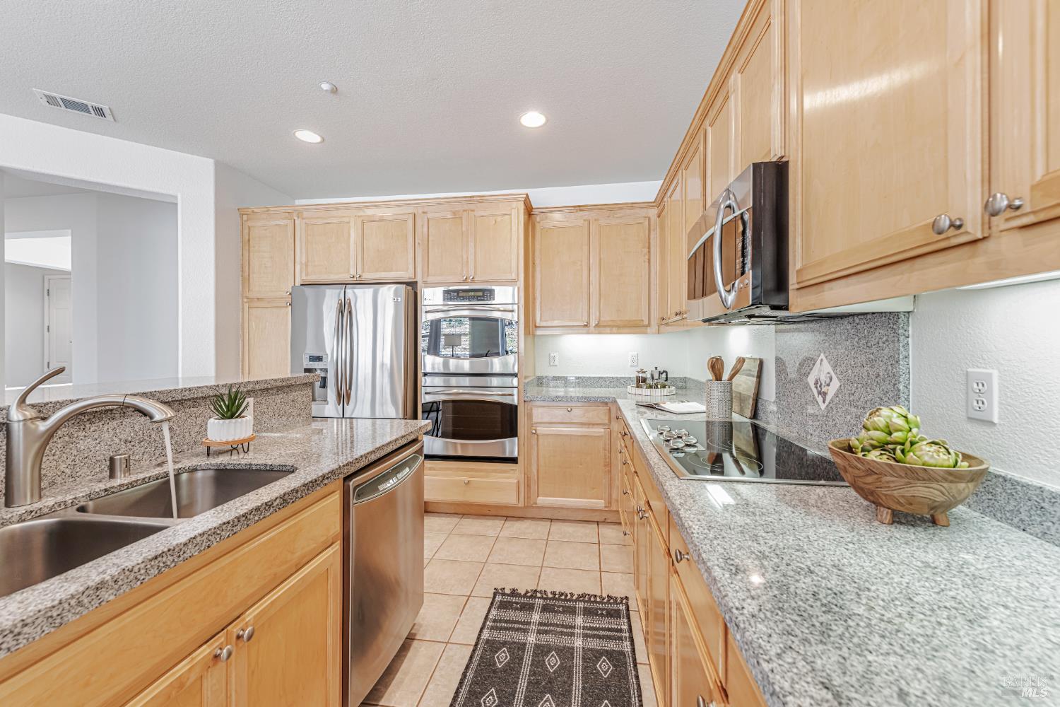 Detail Gallery Image 15 of 61 For 340 San Carlos Way, Novato,  CA 94945 - 4 Beds | 2/1 Baths