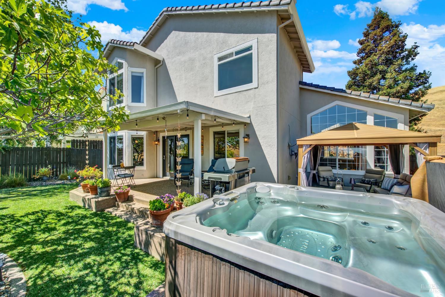 Detail Gallery Image 6 of 79 For 3105 Cherry Valley Cir, Fairfield,  CA 94534 - 5 Beds | 3 Baths