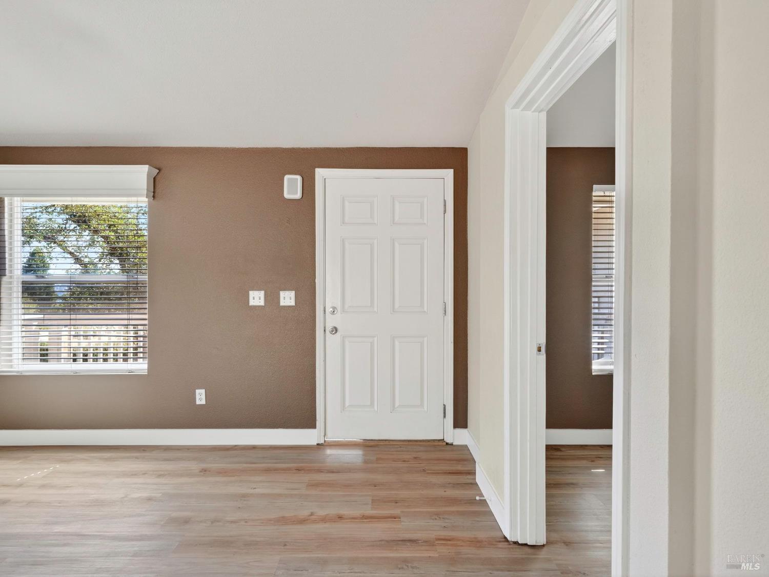 Detail Gallery Image 10 of 46 For 9059 Fairway Dr, Kelseyville,  CA 95451 - 2 Beds | 2 Baths
