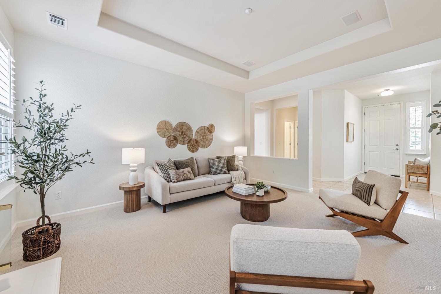 Detail Gallery Image 5 of 61 For 340 San Carlos Way, Novato,  CA 94945 - 4 Beds | 2/1 Baths
