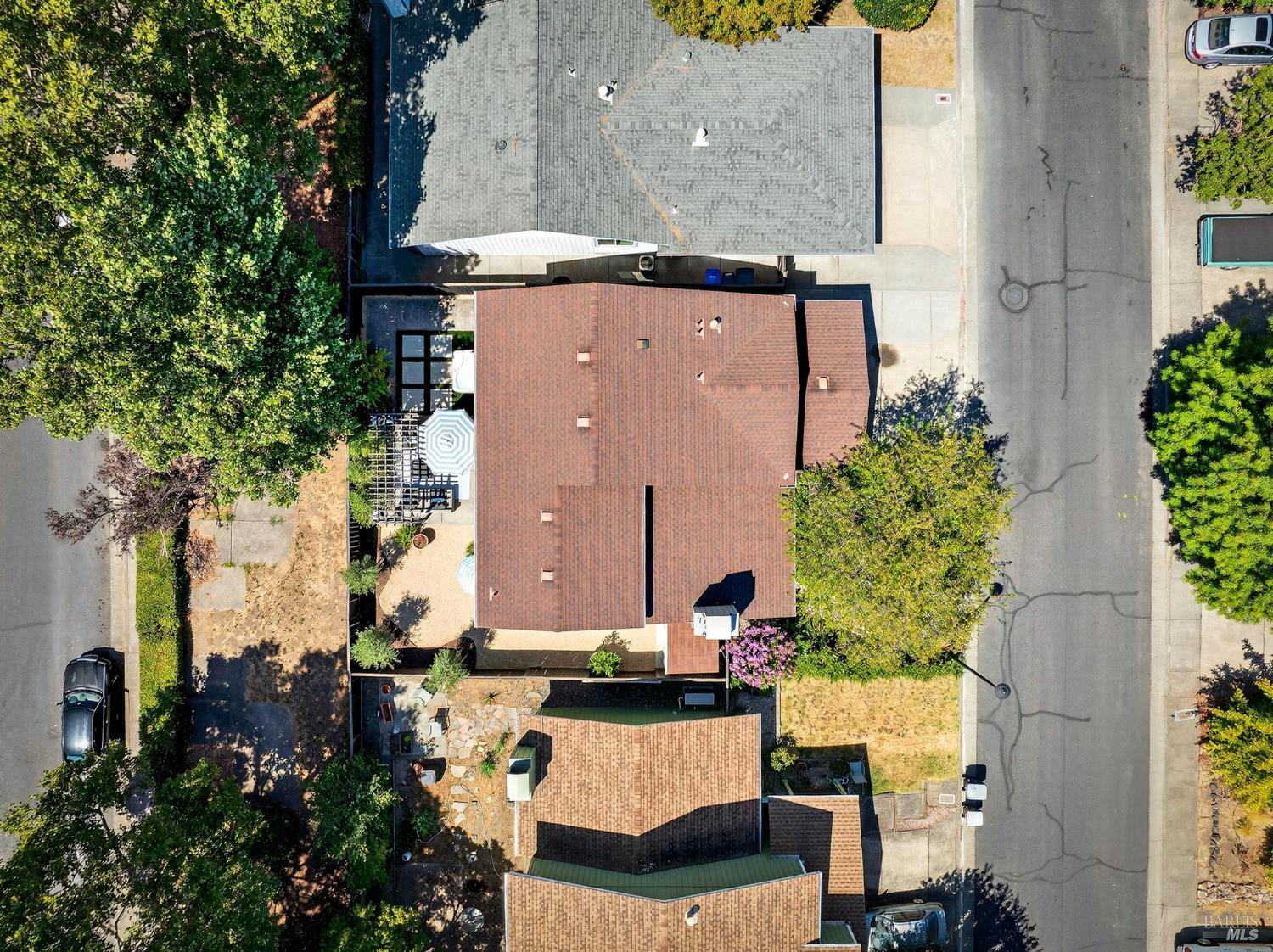 Detail Gallery Image 45 of 46 For 245 Hummingbird Ct, Healdsburg,  CA 95448 - 4 Beds | 2 Baths
