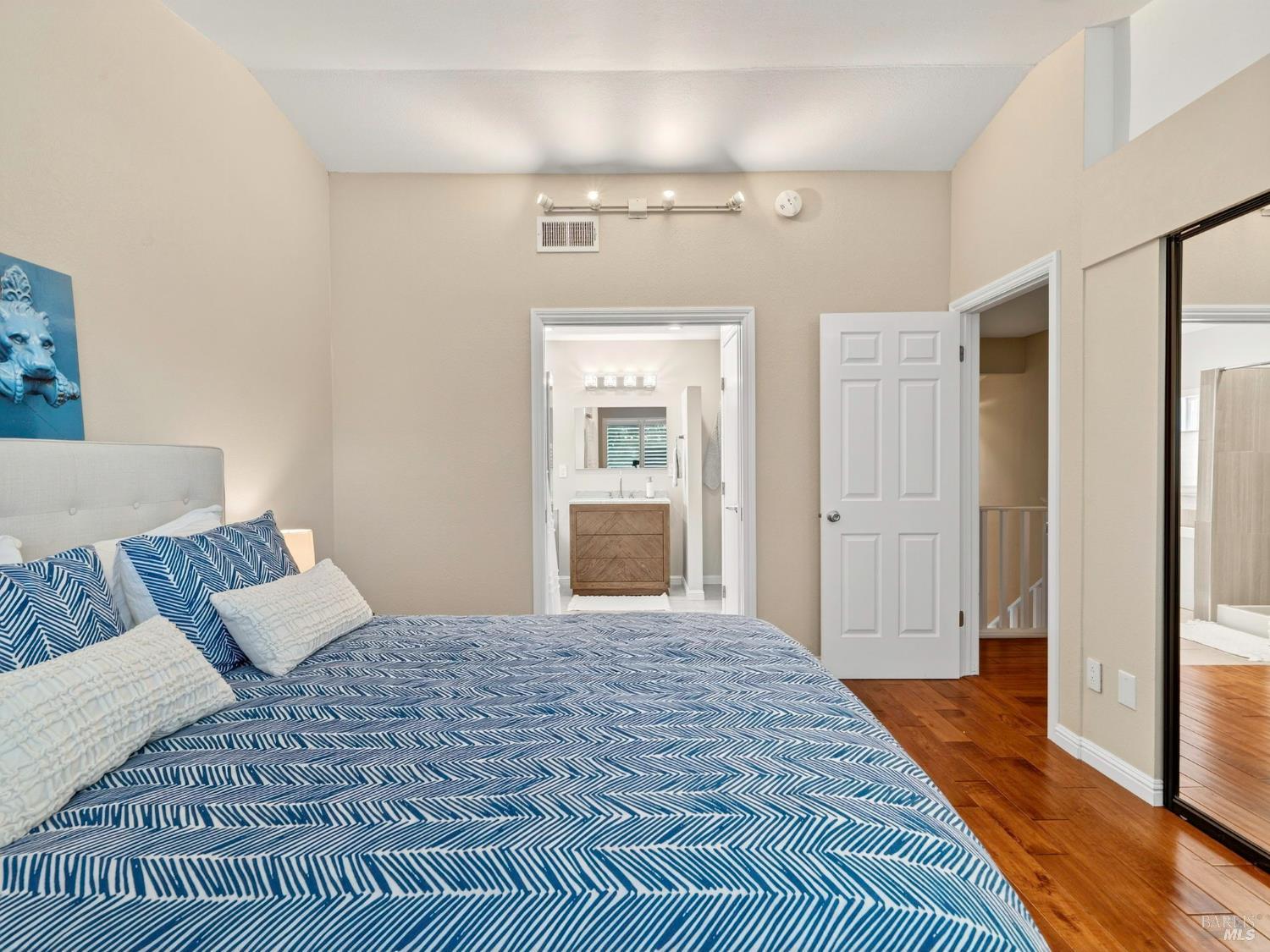 Detail Gallery Image 27 of 46 For 245 Hummingbird Ct, Healdsburg,  CA 95448 - 4 Beds | 2 Baths