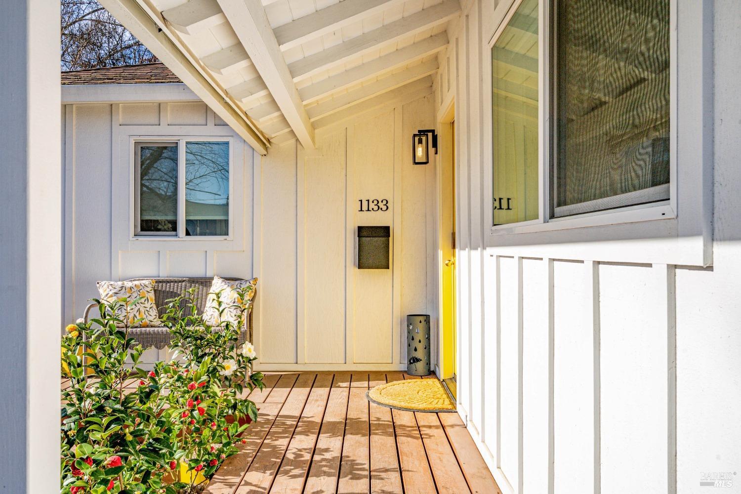 Detail Gallery Image 2 of 27 For 1133 Oak Ave, Saint Helena,  CA 94574 - 3 Beds | 2 Baths