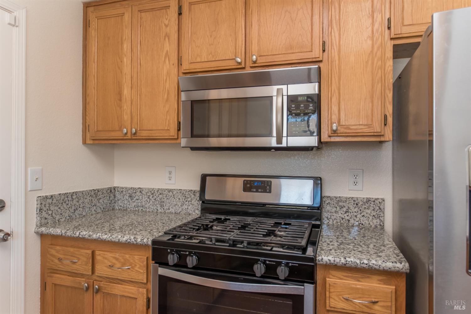 Detail Gallery Image 16 of 31 For 1747 Eardley Ave, Santa Rosa,  CA 95401 - 2 Beds | 2 Baths
