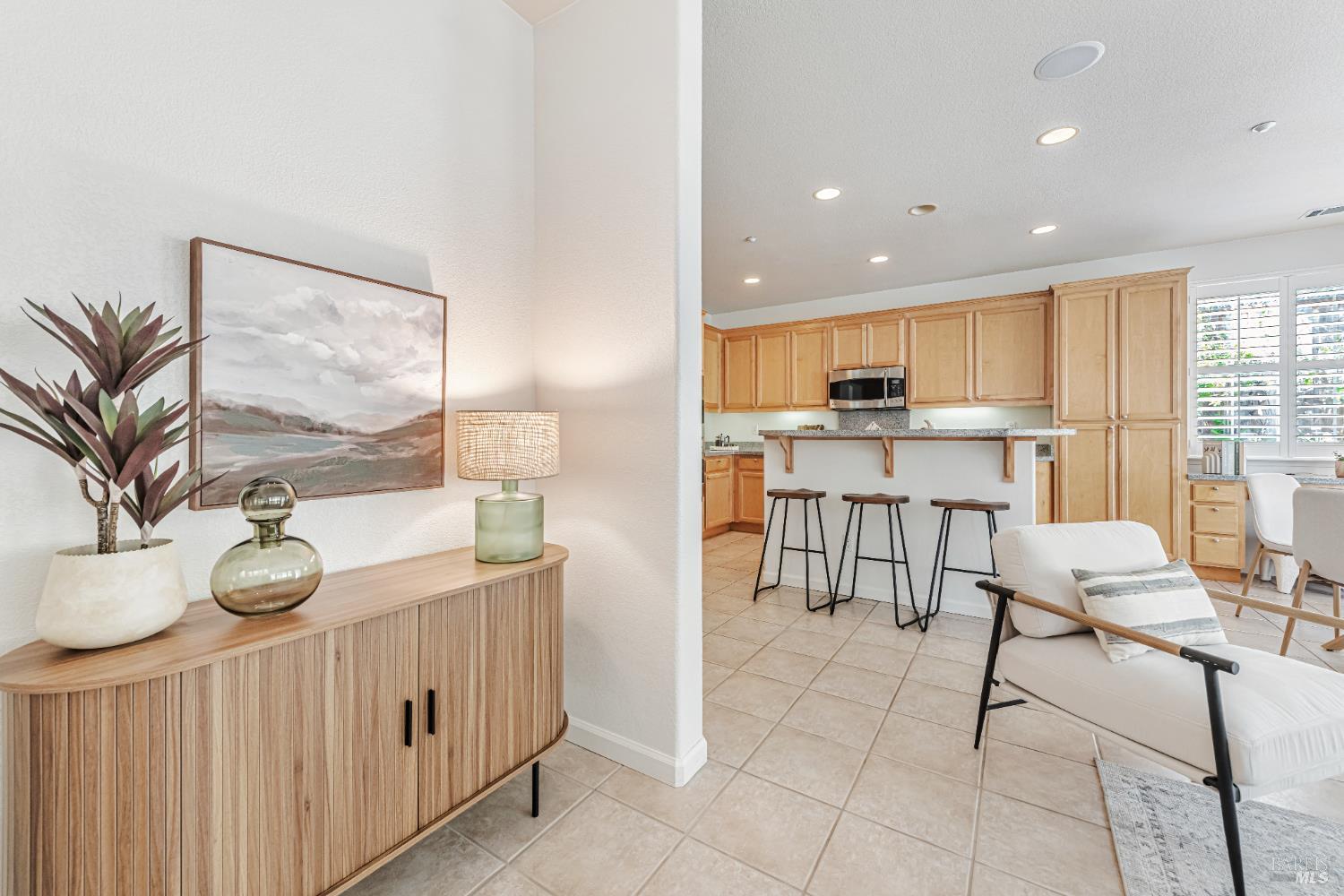 Detail Gallery Image 12 of 61 For 340 San Carlos Way, Novato,  CA 94945 - 4 Beds | 2/1 Baths
