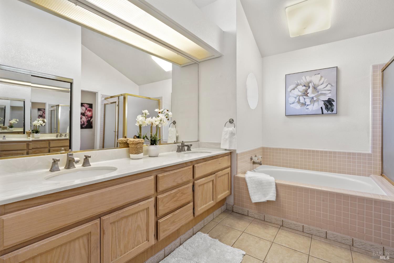 Detail Gallery Image 19 of 24 For 410 Newcastle Ct, Vallejo,  CA 94591 - 4 Beds | 2/1 Baths