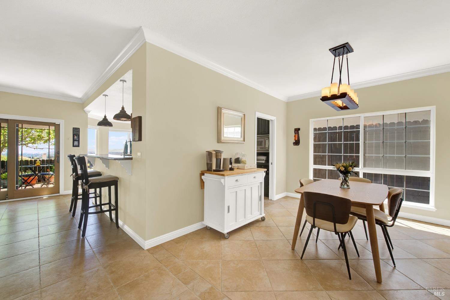 Detail Gallery Image 46 of 79 For 3105 Cherry Valley Cir, Fairfield,  CA 94534 - 5 Beds | 3 Baths