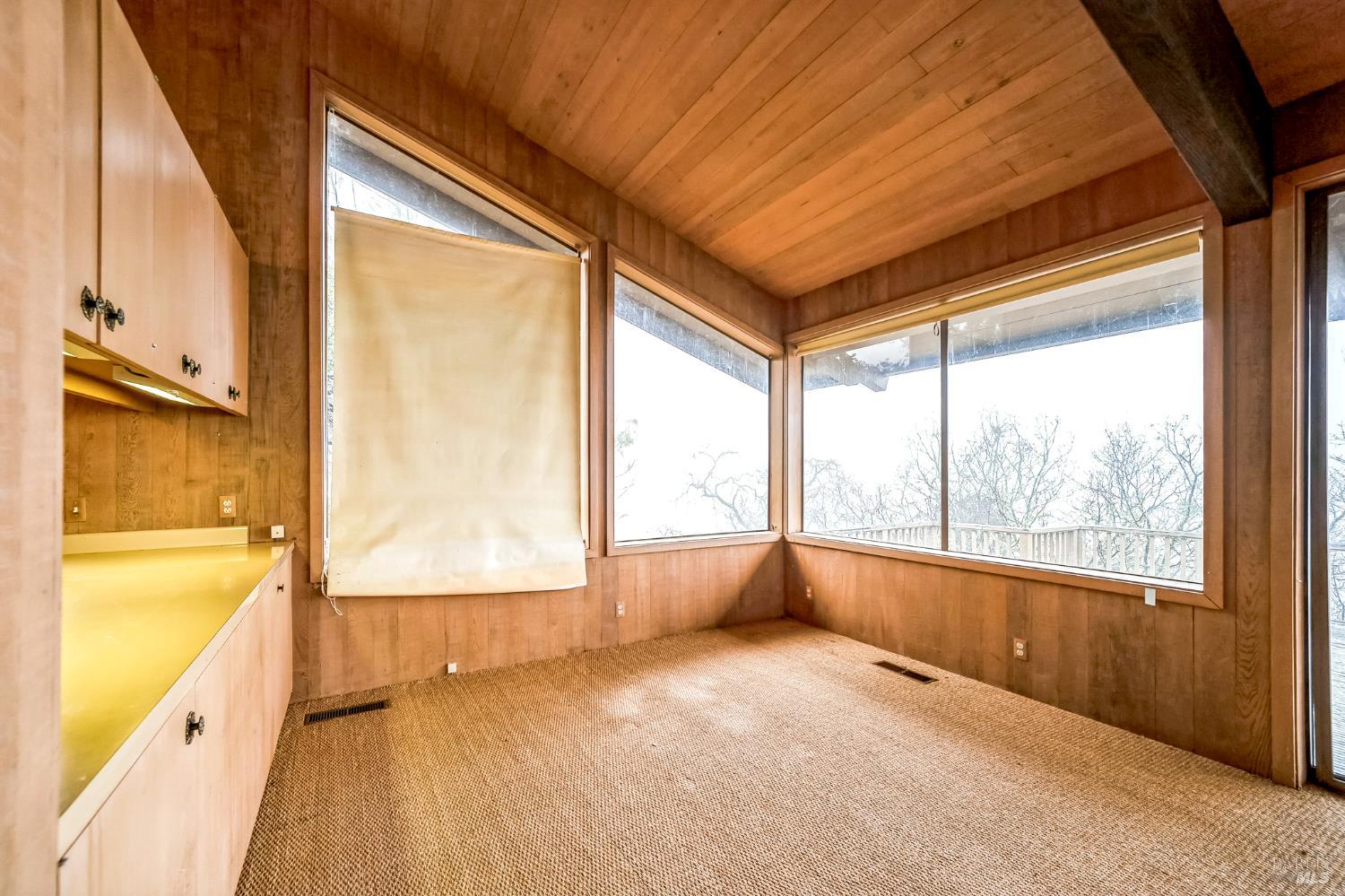 Detail Gallery Image 13 of 52 For 2000 Whitehall Ln, Saint Helena,  CA 94574 - 1 Beds | 2 Baths