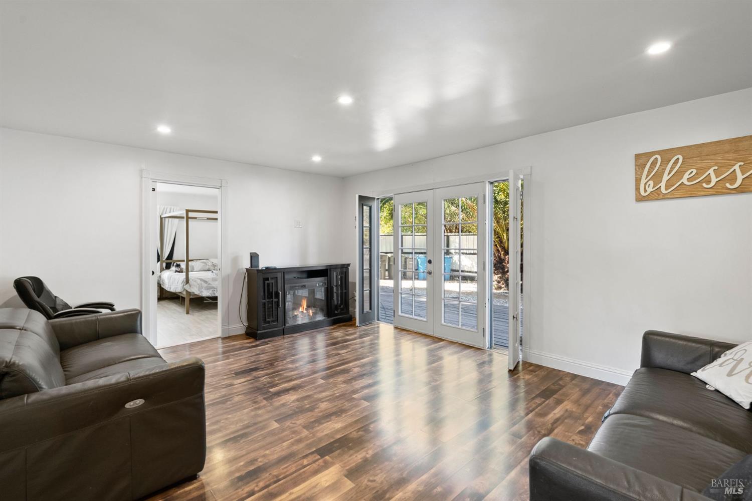 Detail Gallery Image 8 of 42 For 1485 S Wright Rd, Santa Rosa,  CA 95407 - 5 Beds | 4 Baths