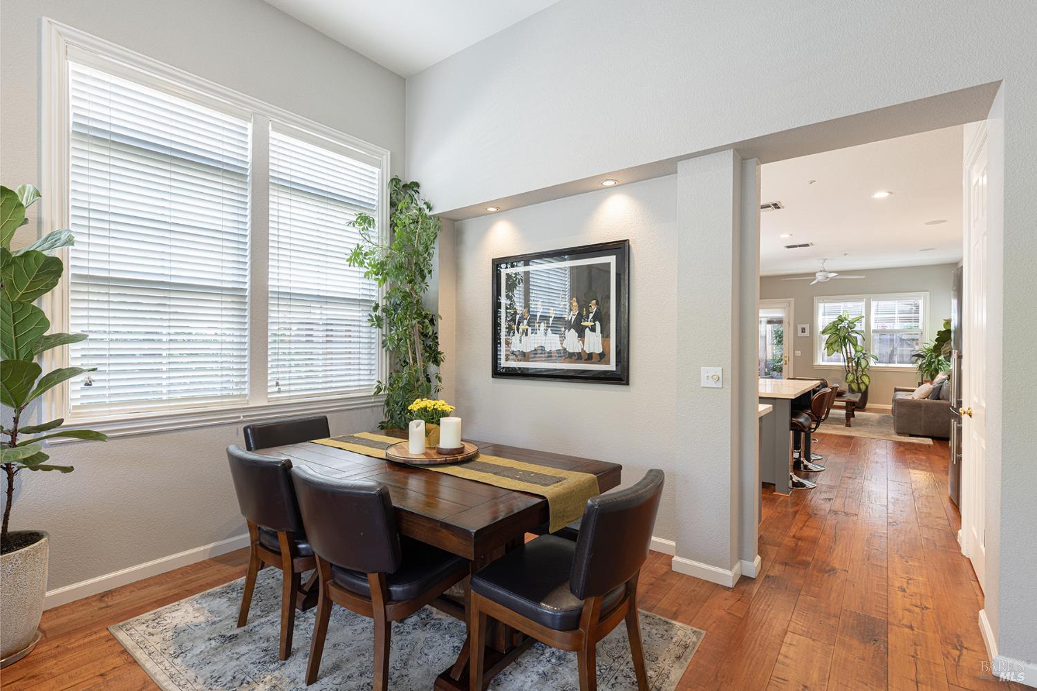 Detail Gallery Image 9 of 34 For 19 Walkabout Ln, Napa,  CA 94558 - 3 Beds | 2 Baths