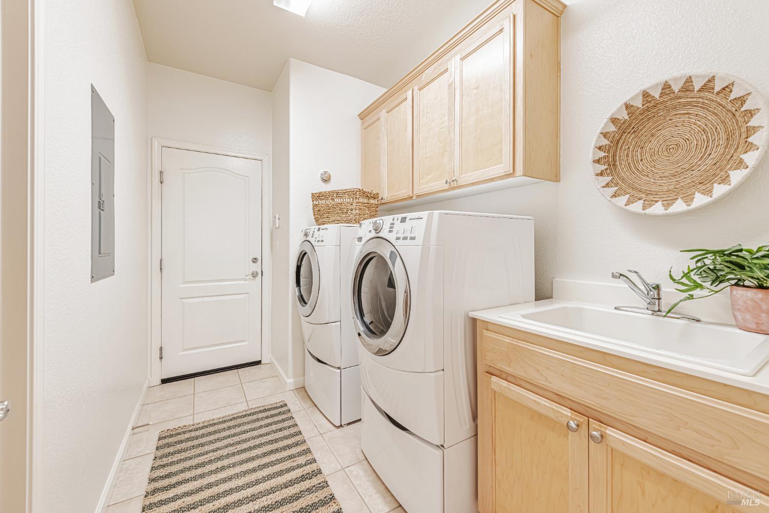 Detail Gallery Image 51 of 61 For 340 San Carlos Way, Novato,  CA 94945 - 4 Beds | 2/1 Baths
