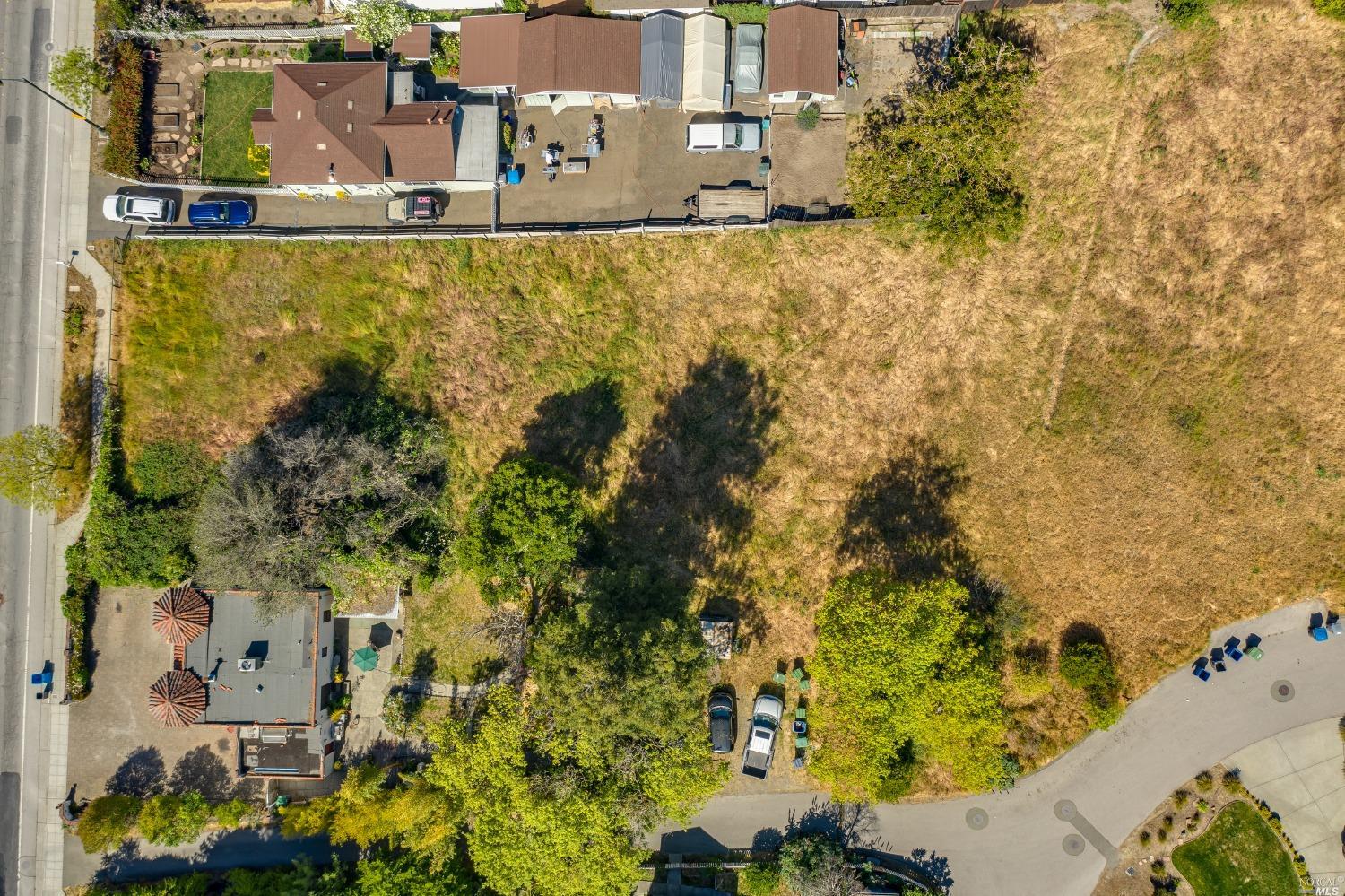 Detail Gallery Image 12 of 15 For 13 Dorenfeld Ct, Petaluma,  CA 94952 - – Beds | – Baths