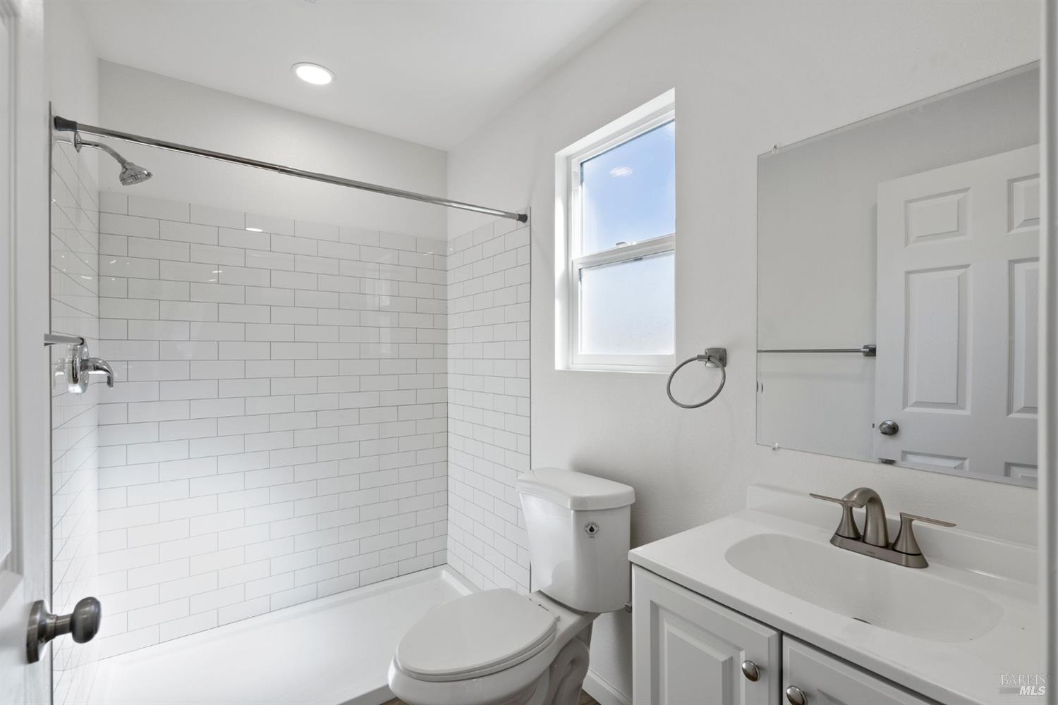 Detail Gallery Image 22 of 42 For 1485 S Wright Rd, Santa Rosa,  CA 95407 - 5 Beds | 4 Baths