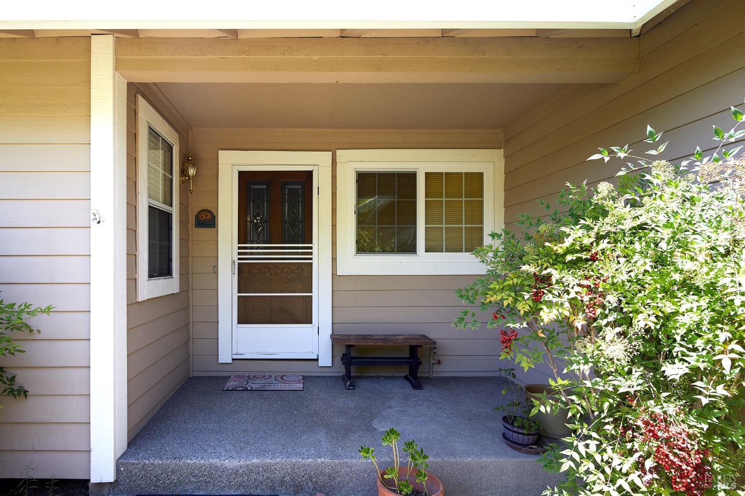 Detail Gallery Image 3 of 10 For 1981 Respite Pl, Santa Rosa,  CA 95403 - 3 Beds | 2 Baths