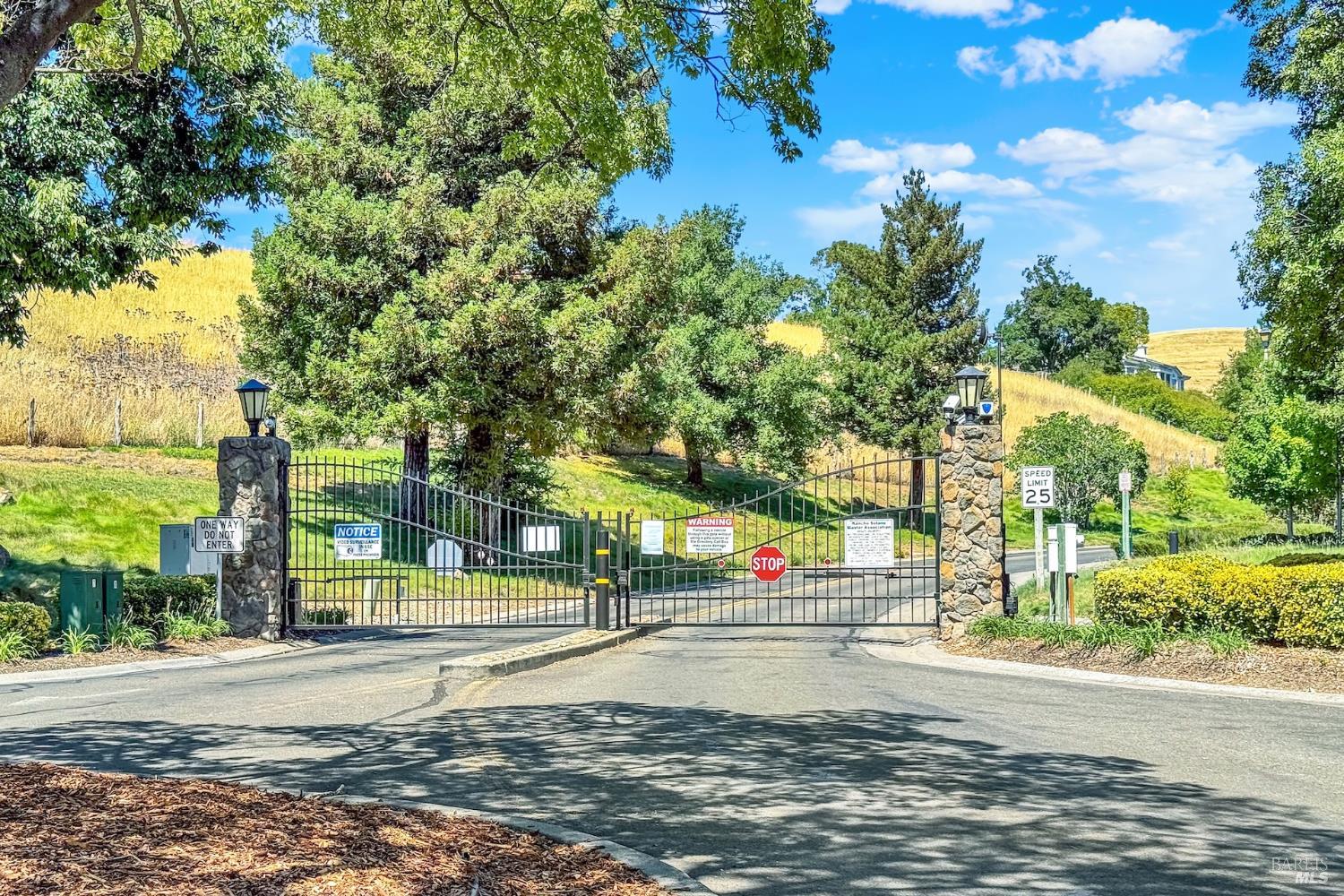 Detail Gallery Image 77 of 79 For 3105 Cherry Valley Cir, Fairfield,  CA 94534 - 5 Beds | 3 Baths