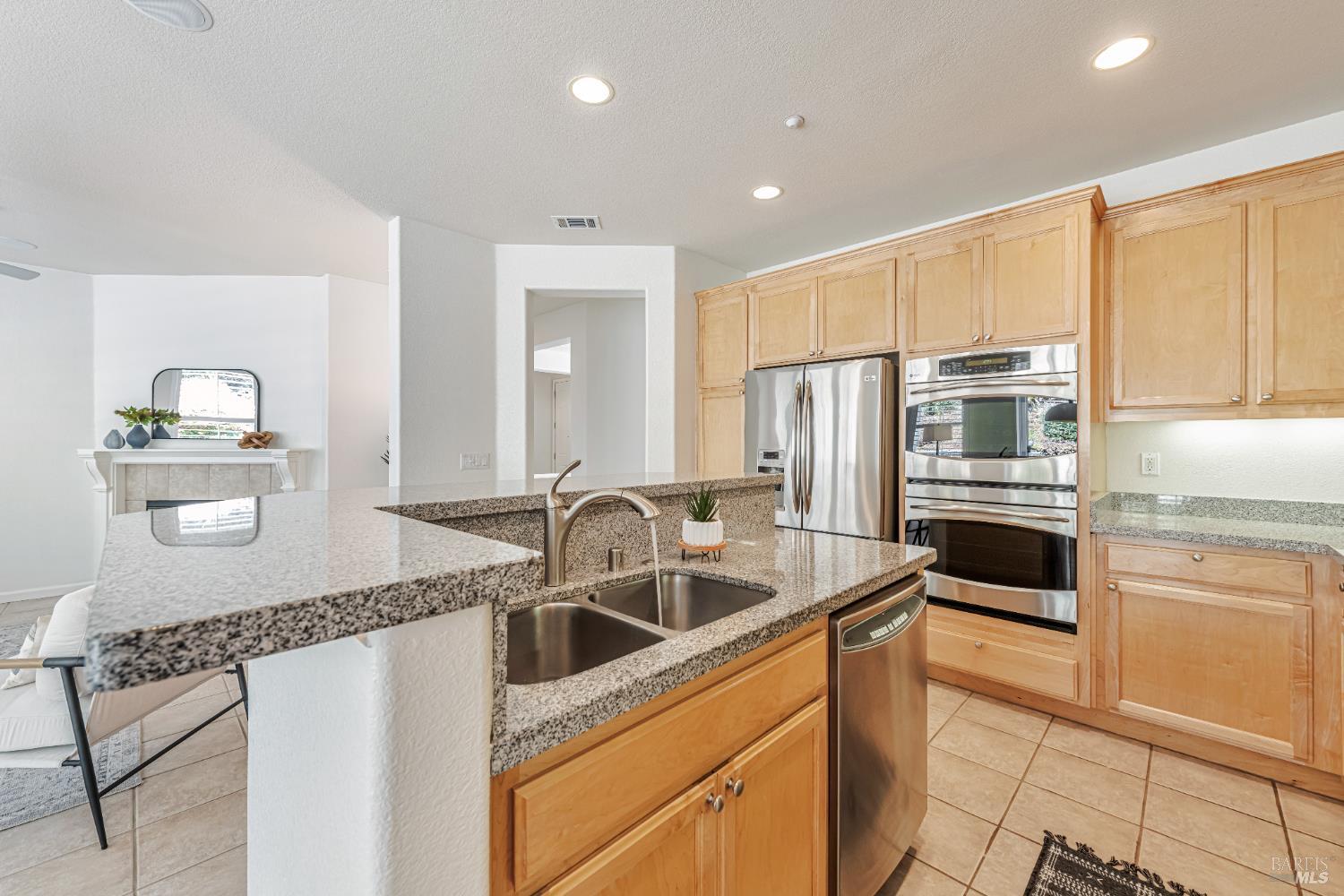 Detail Gallery Image 14 of 61 For 340 San Carlos Way, Novato,  CA 94945 - 4 Beds | 2/1 Baths