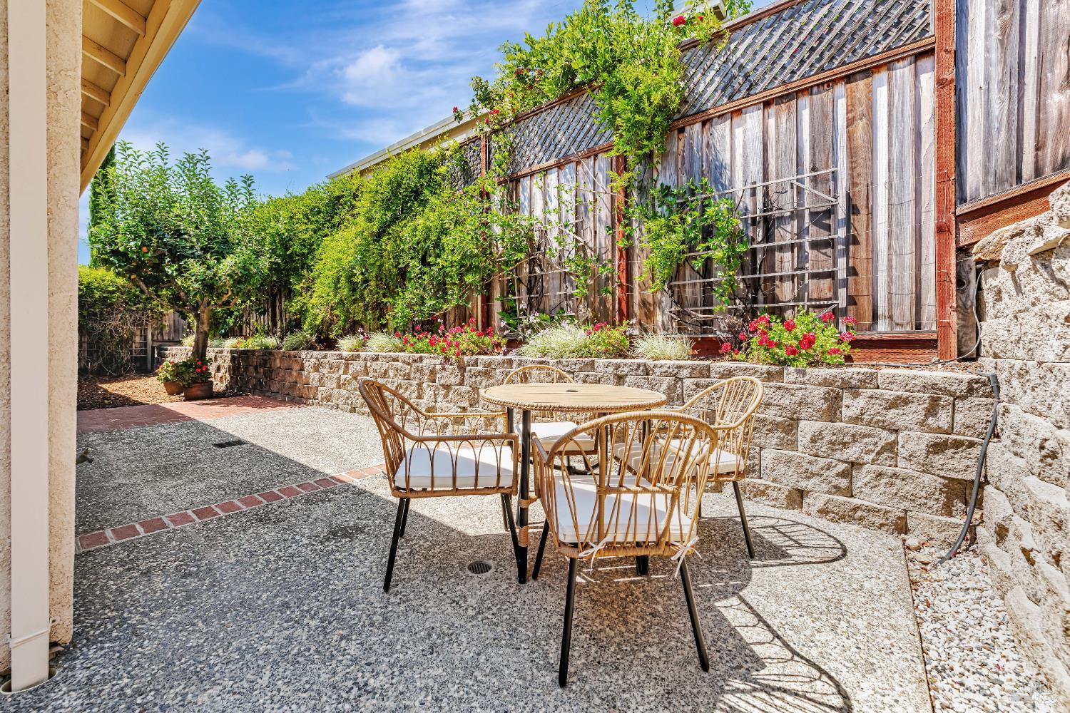 Detail Gallery Image 54 of 61 For 340 San Carlos Way, Novato,  CA 94945 - 4 Beds | 2/1 Baths