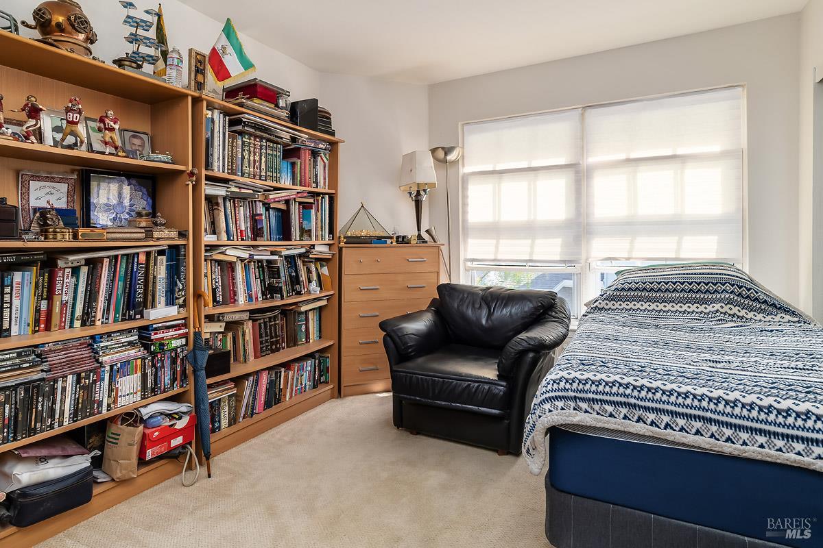 Detail Gallery Image 19 of 26 For 26 Mariners Cir, San Rafael,  CA 94903 - 3 Beds | 3 Baths