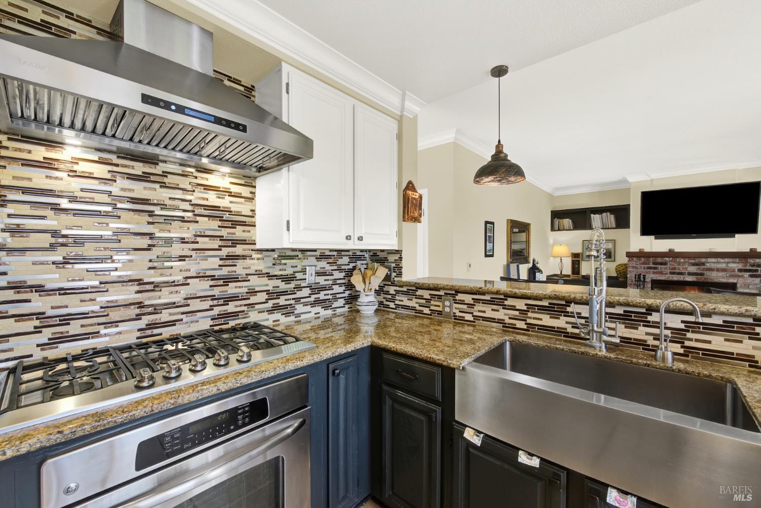 Detail Gallery Image 21 of 79 For 3105 Cherry Valley Cir, Fairfield,  CA 94534 - 5 Beds | 3 Baths
