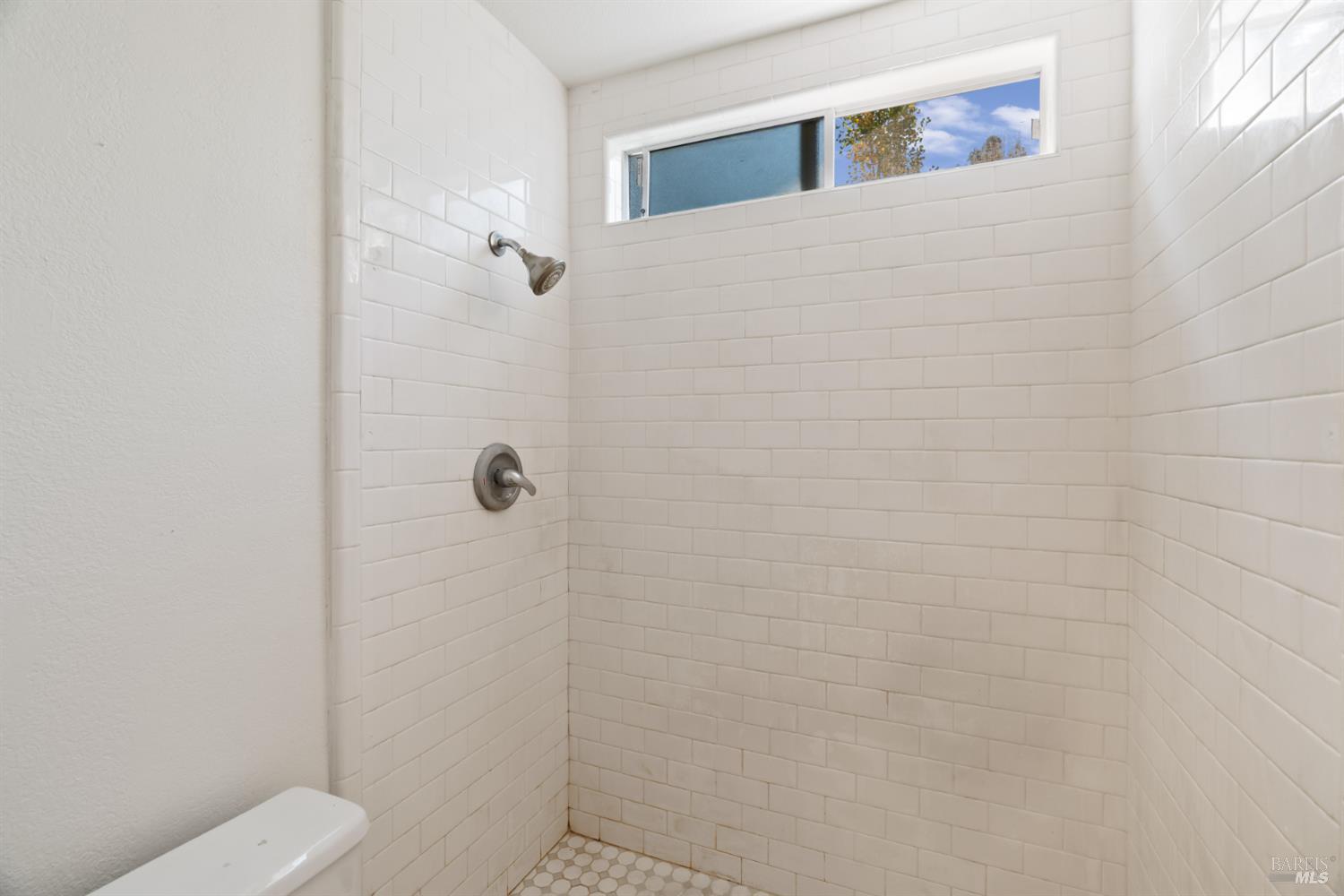 Detail Gallery Image 27 of 42 For 842 Country Meadow Ln, Sonoma,  CA 95476 - 3 Beds | 2 Baths