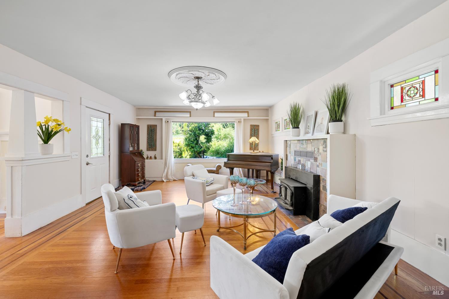 Detail Gallery Image 10 of 55 For 1194 Felta Rd, Healdsburg,  CA 95448 - 4 Beds | 3 Baths