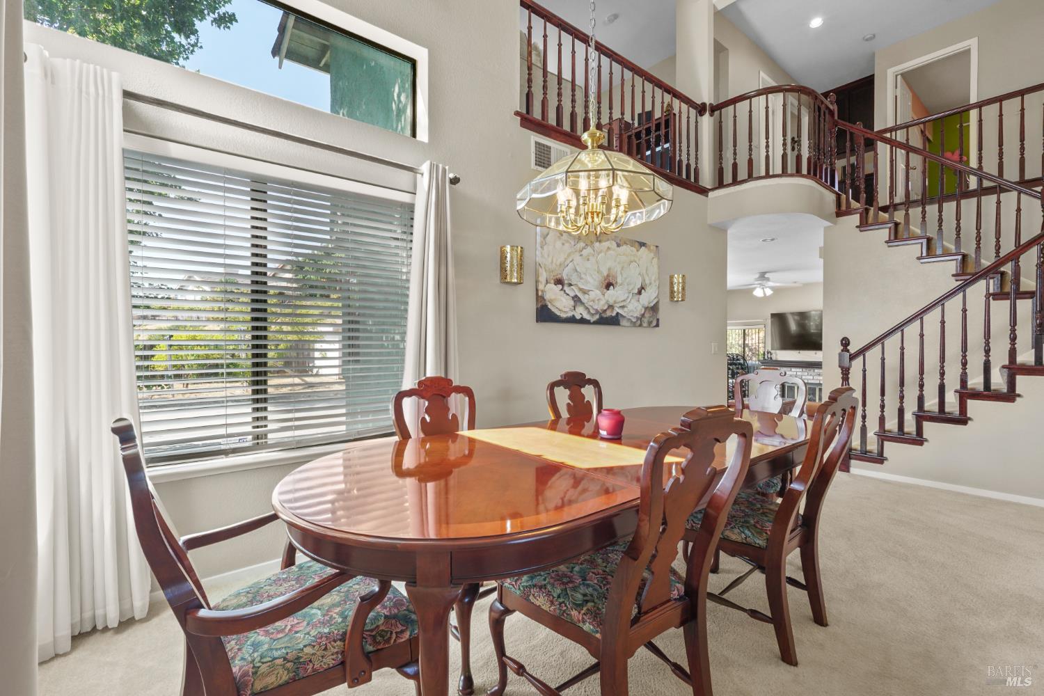 Detail Gallery Image 4 of 24 For 410 Newcastle Ct, Vallejo,  CA 94591 - 4 Beds | 2/1 Baths