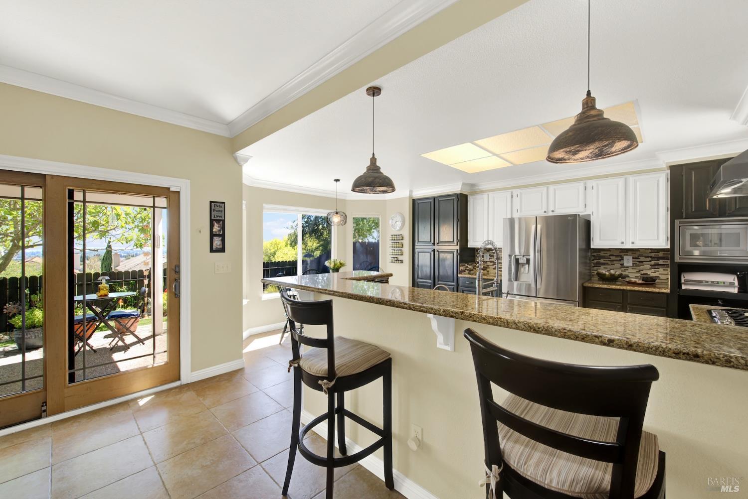 Detail Gallery Image 19 of 79 For 3105 Cherry Valley Cir, Fairfield,  CA 94534 - 5 Beds | 3 Baths