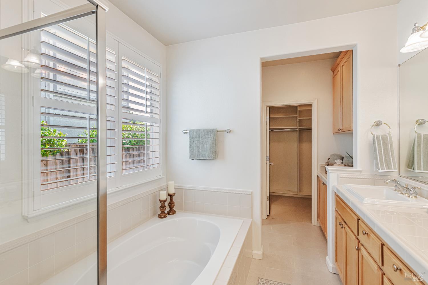 Detail Gallery Image 32 of 61 For 340 San Carlos Way, Novato,  CA 94945 - 4 Beds | 2/1 Baths
