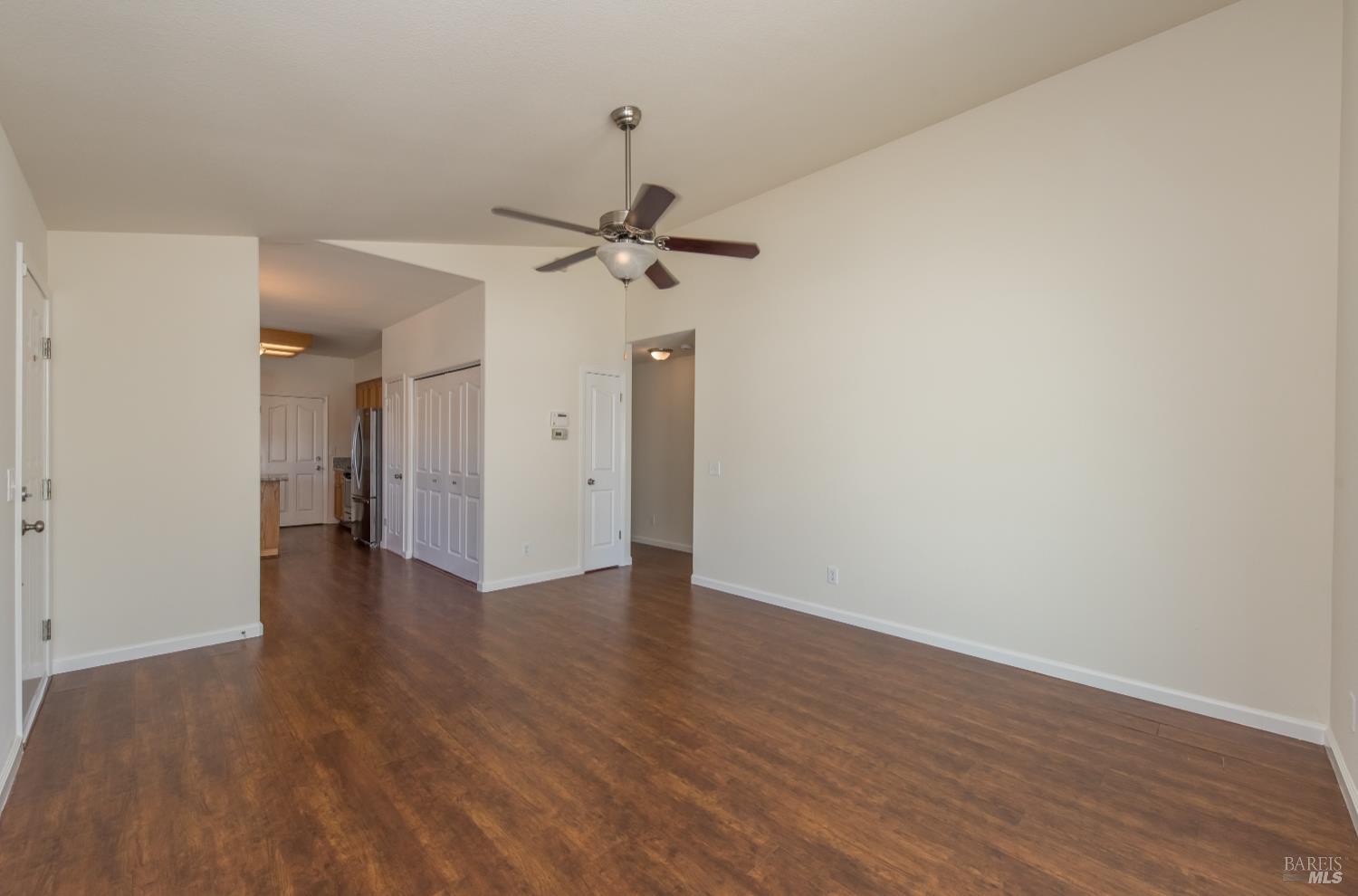 Detail Gallery Image 8 of 31 For 1747 Eardley Ave, Santa Rosa,  CA 95401 - 2 Beds | 2 Baths