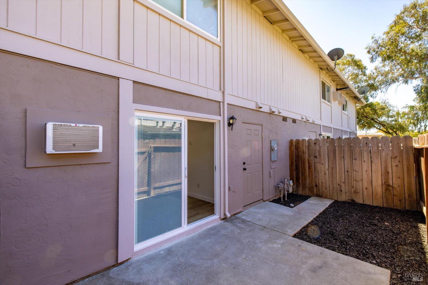 Detail Gallery Image 23 of 27 For 205 Del Luz Ct, Fairfield,  CA 94533 - 3 Beds | 1/1 Baths