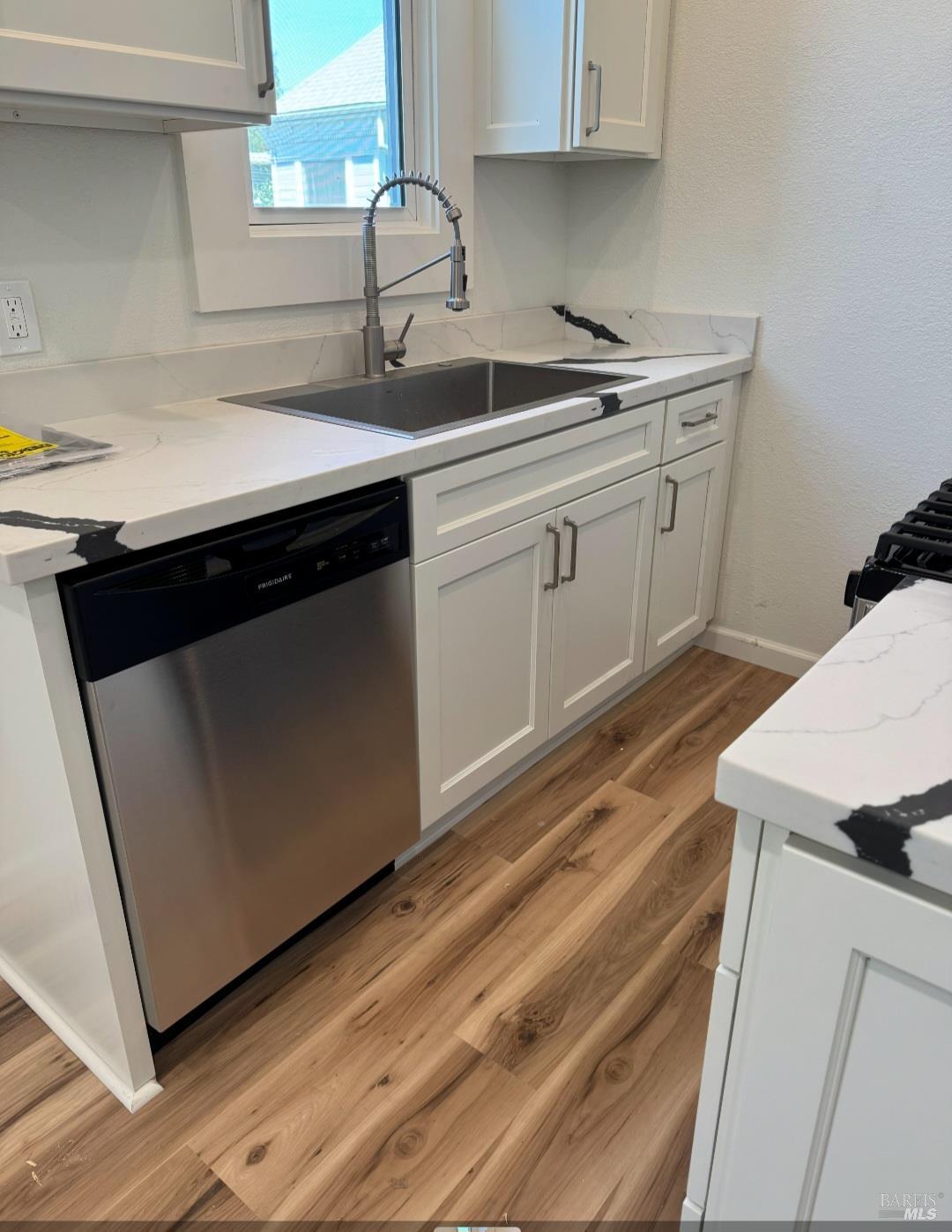 Detail Gallery Image 3 of 14 For 806 Georgia St, Vallejo,  CA 94590 - 3 Beds | 2 Baths