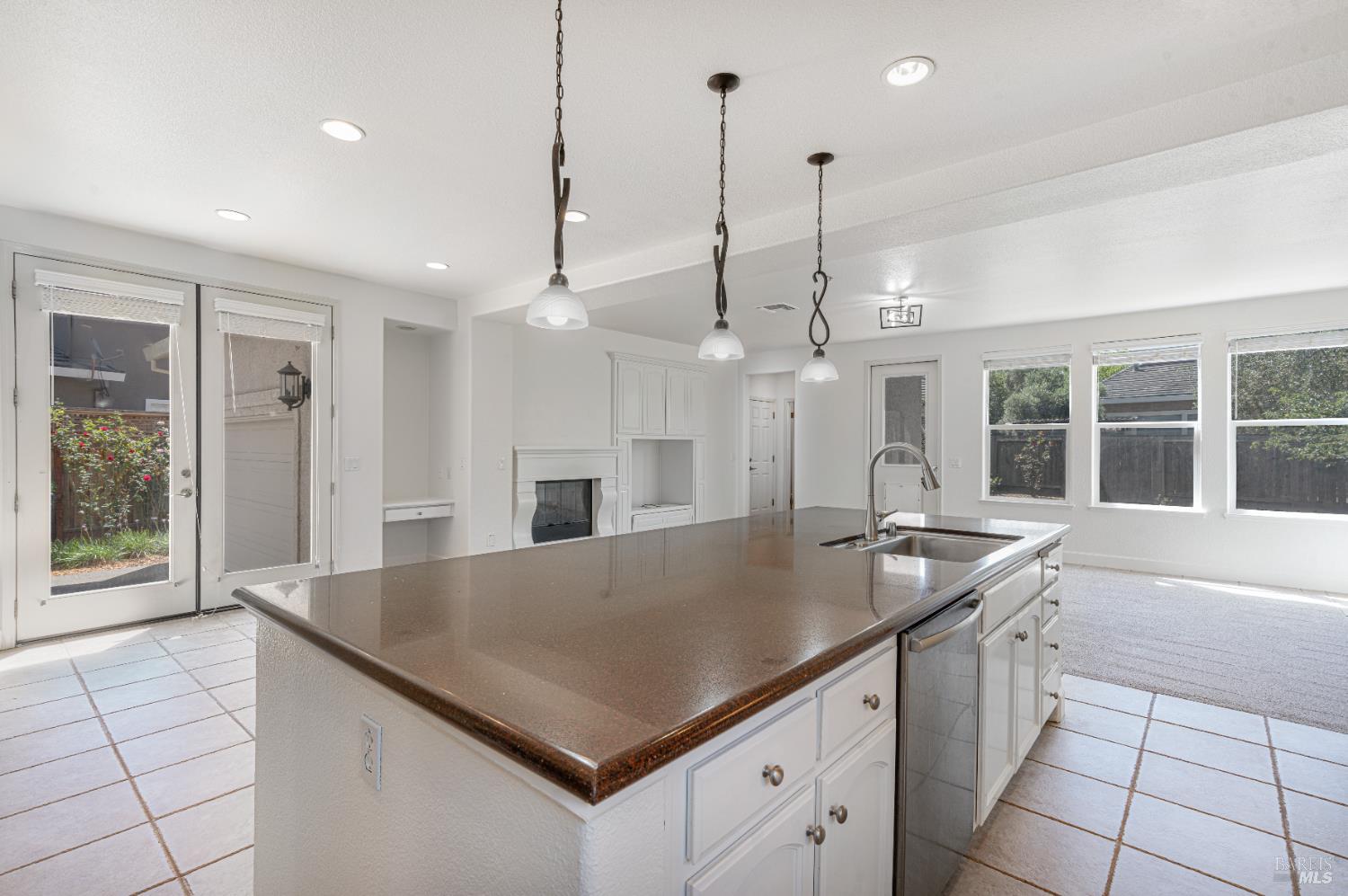 Detail Gallery Image 13 of 36 For 525 Sauvignon Pl, Windsor,  CA 95492 - 4 Beds | 2/1 Baths