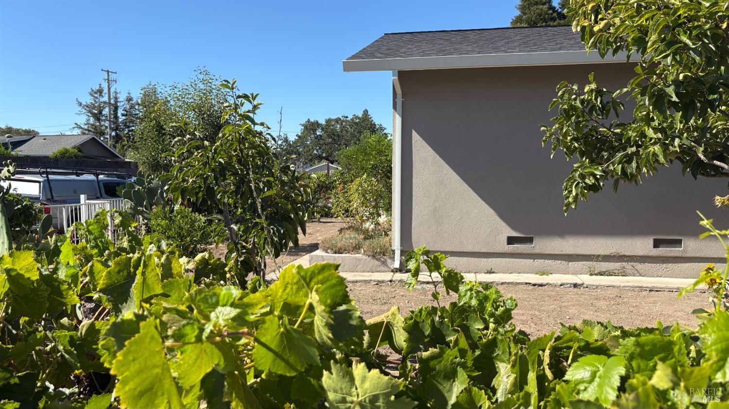 Detail Gallery Image 9 of 57 For 9896 Sunray Pl, Windsor,  CA 95492 - 4 Beds | 2 Baths