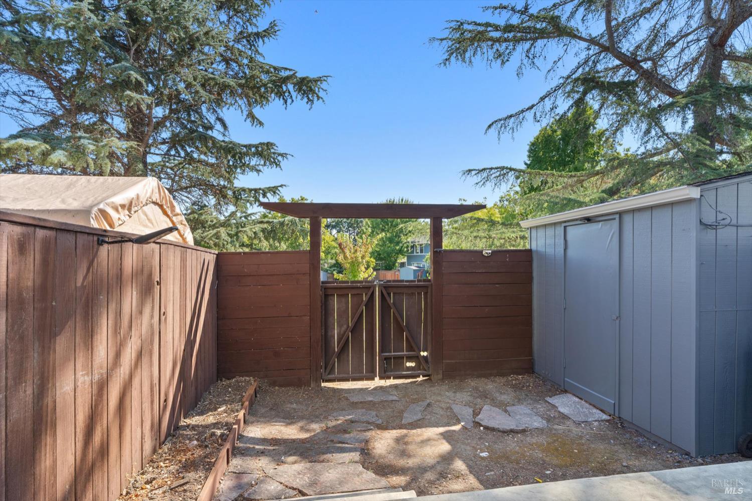 Detail Gallery Image 13 of 14 For 28 Lovejoy Way, Novato,  CA 94949 - 3 Beds | 1 Baths