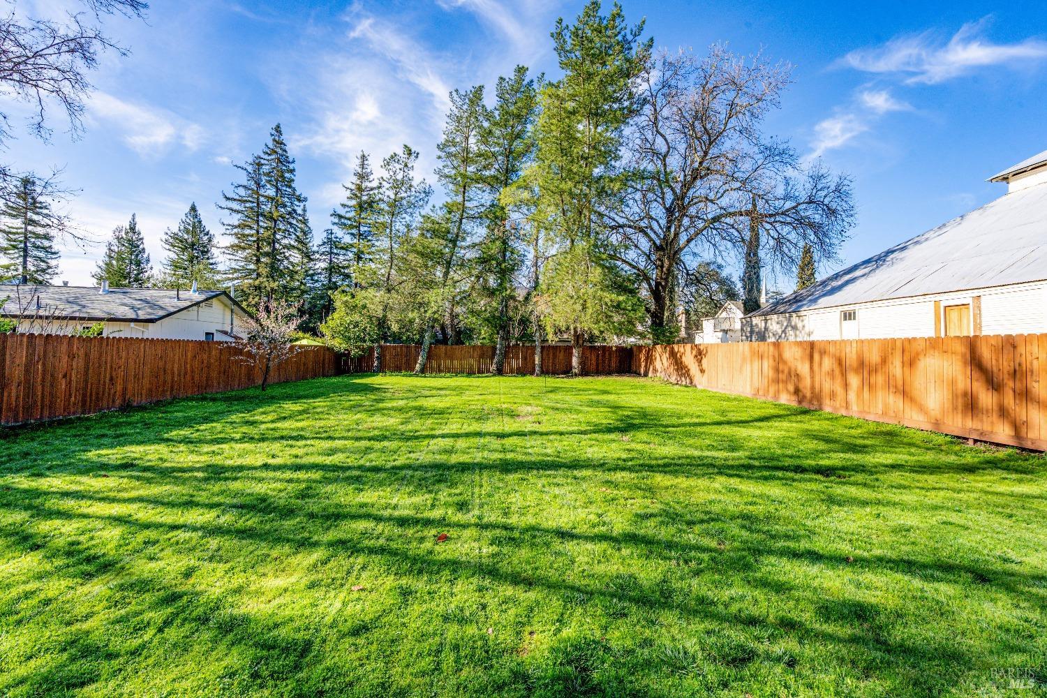 Detail Gallery Image 5 of 27 For 1133 Oak Ave, Saint Helena,  CA 94574 - 3 Beds | 2 Baths