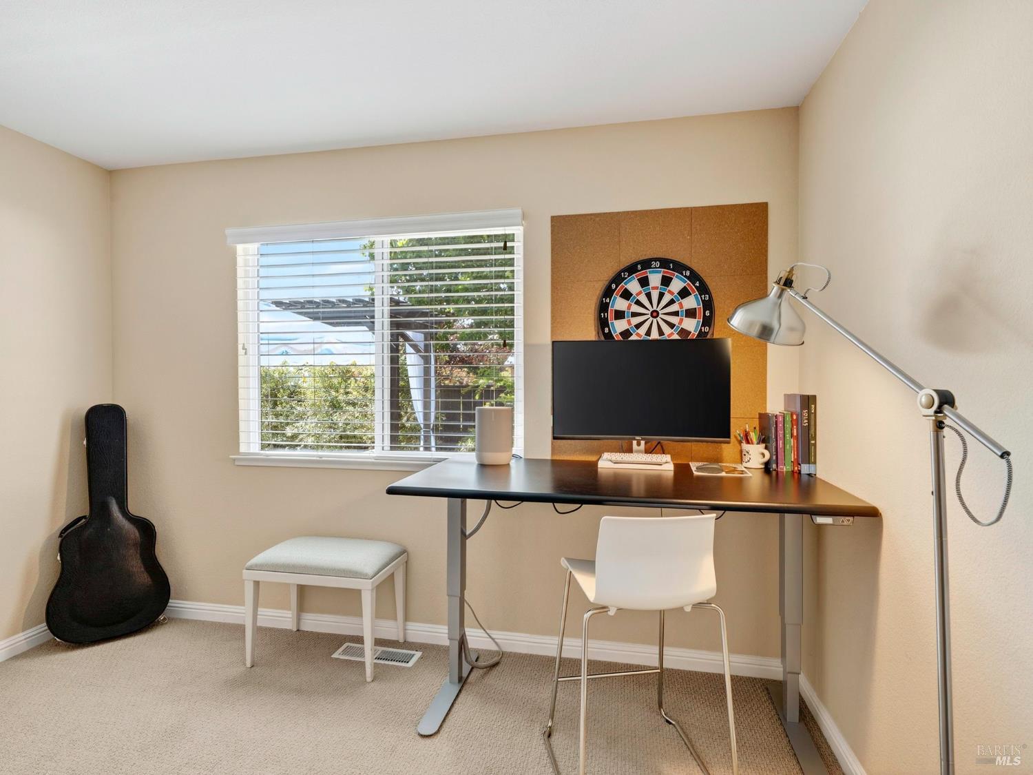 Detail Gallery Image 20 of 46 For 245 Hummingbird Ct, Healdsburg,  CA 95448 - 4 Beds | 2 Baths