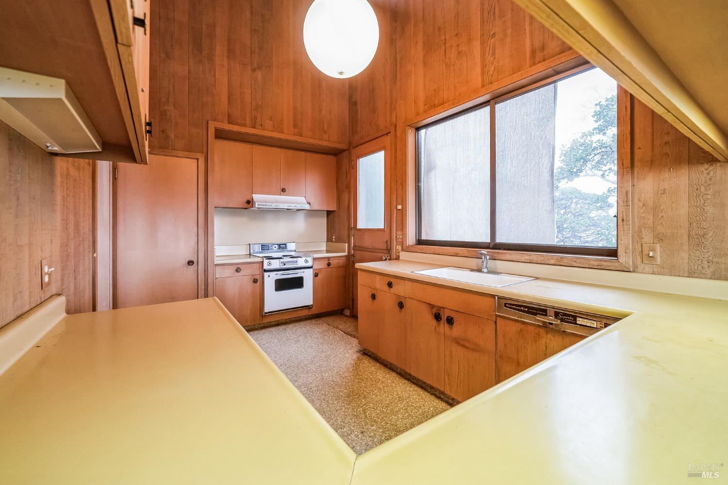 Detail Gallery Image 25 of 52 For 2000 Whitehall Ln, Saint Helena,  CA 94574 - 1 Beds | 2 Baths