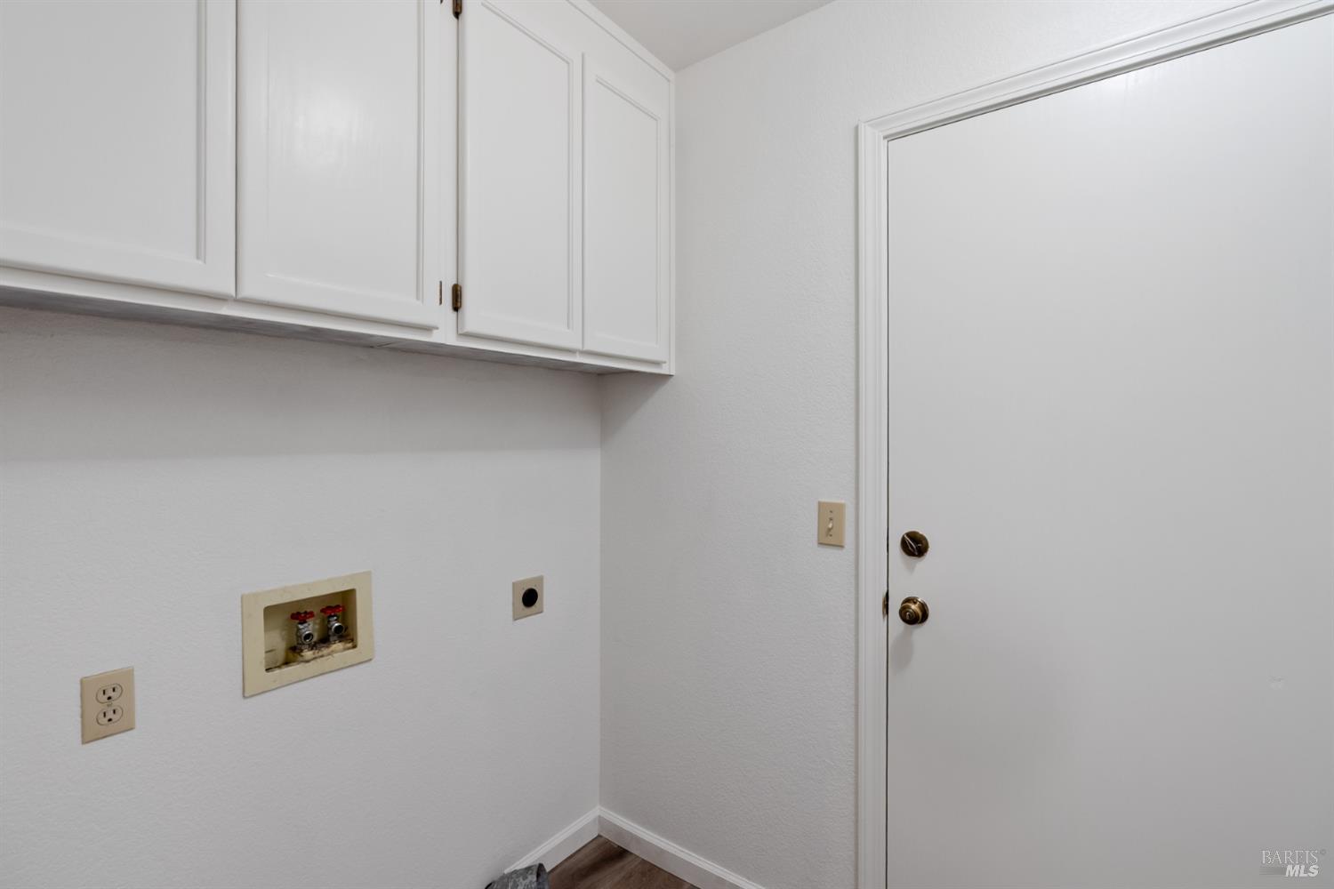 Detail Gallery Image 26 of 42 For 842 Country Meadow Ln, Sonoma,  CA 95476 - 3 Beds | 2 Baths