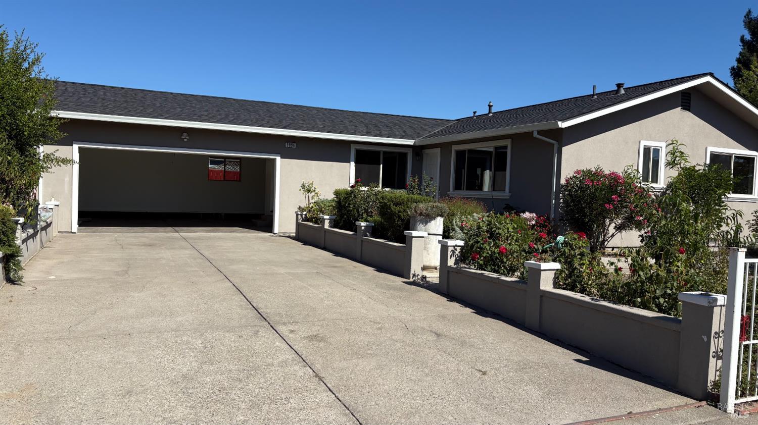 Detail Gallery Image 2 of 57 For 9896 Sunray Pl, Windsor,  CA 95492 - 4 Beds | 2 Baths