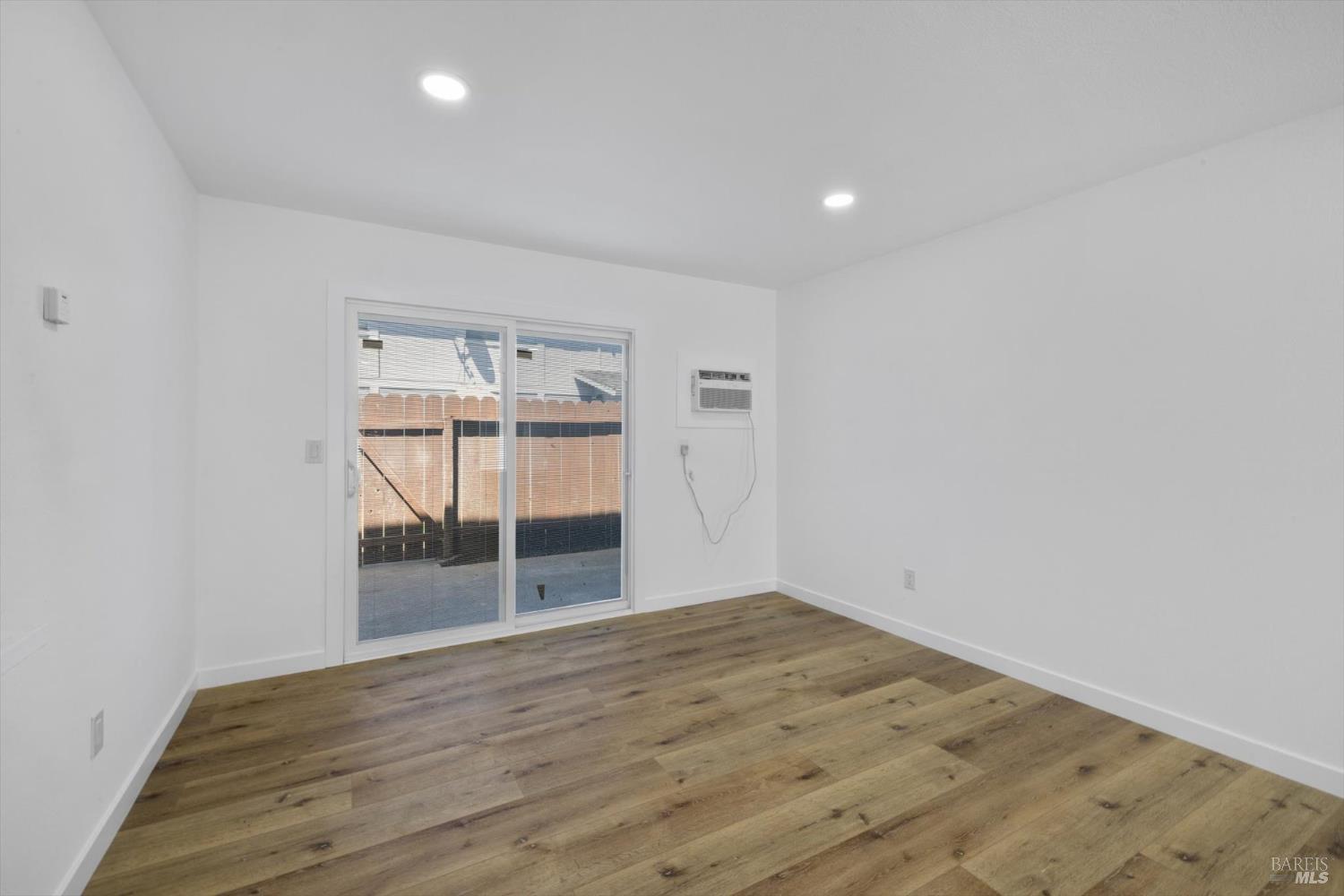 Detail Gallery Image 9 of 27 For 205 Del Luz Ct, Fairfield,  CA 94533 - 3 Beds | 1/1 Baths