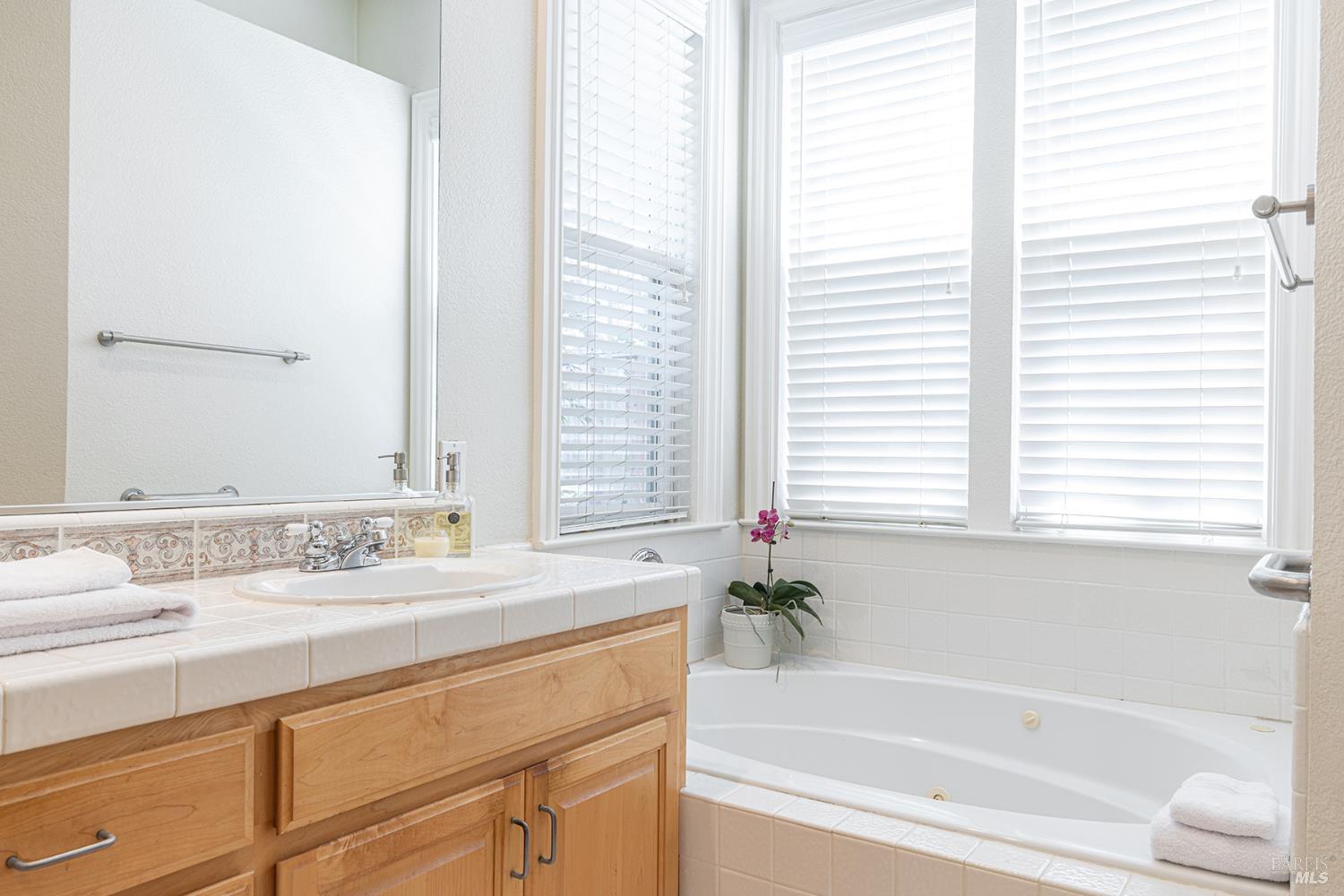 Detail Gallery Image 25 of 34 For 19 Walkabout Ln, Napa,  CA 94558 - 3 Beds | 2 Baths