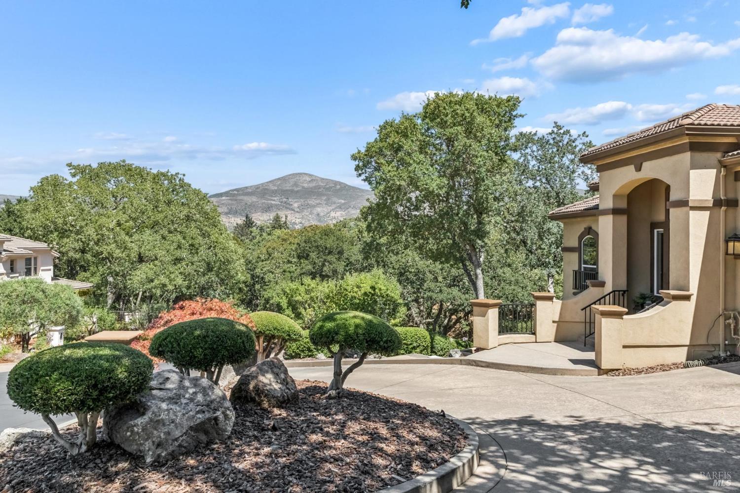 Detail Gallery Image 4 of 99 For 6 Old Coach Rd, Napa,  CA 94558 - 4 Beds | 3/1 Baths