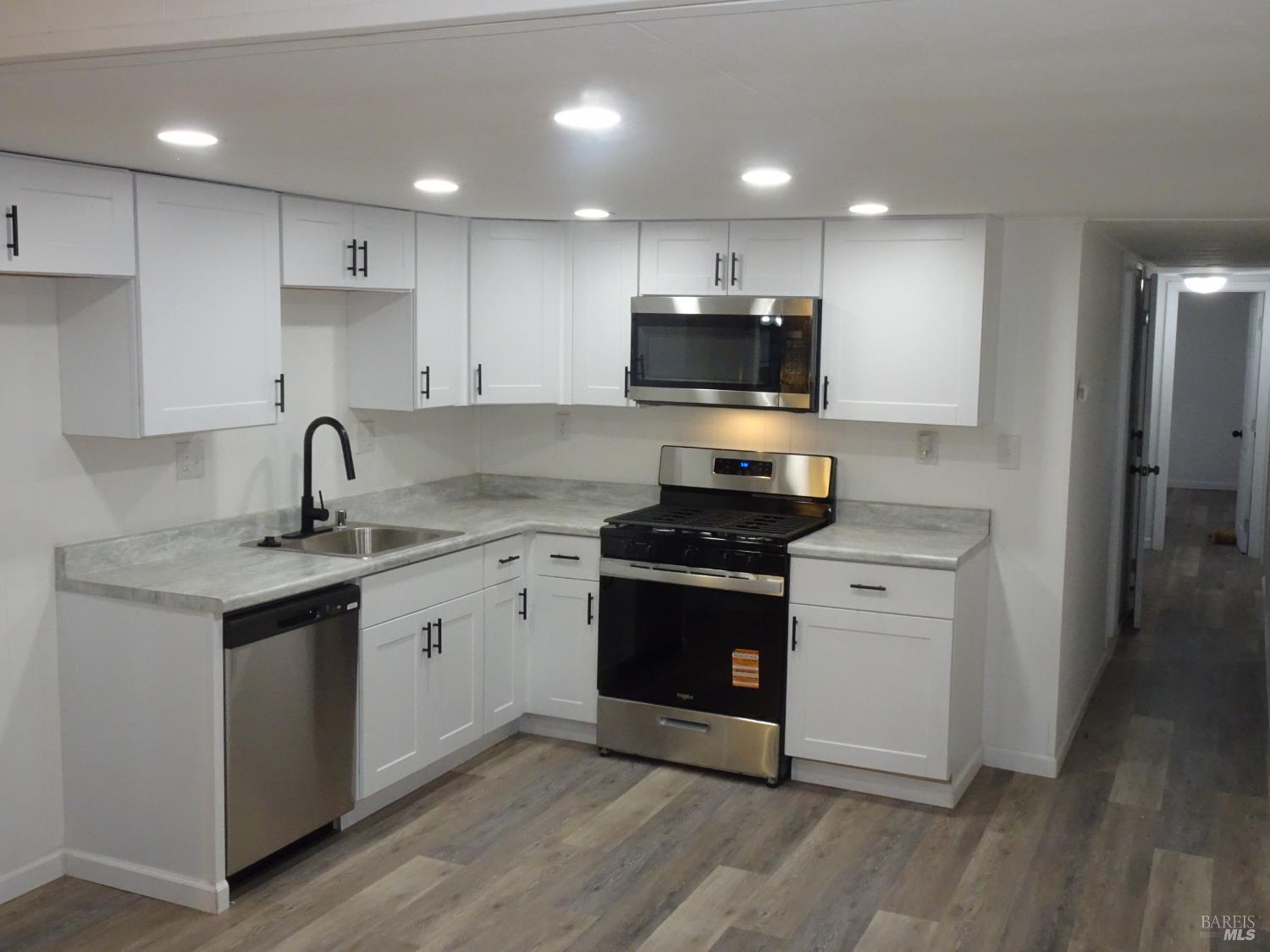 Detail Gallery Image 14 of 58 For 32 Goya Dr, Fairfield,  CA 94534 - 2 Beds | 2 Baths