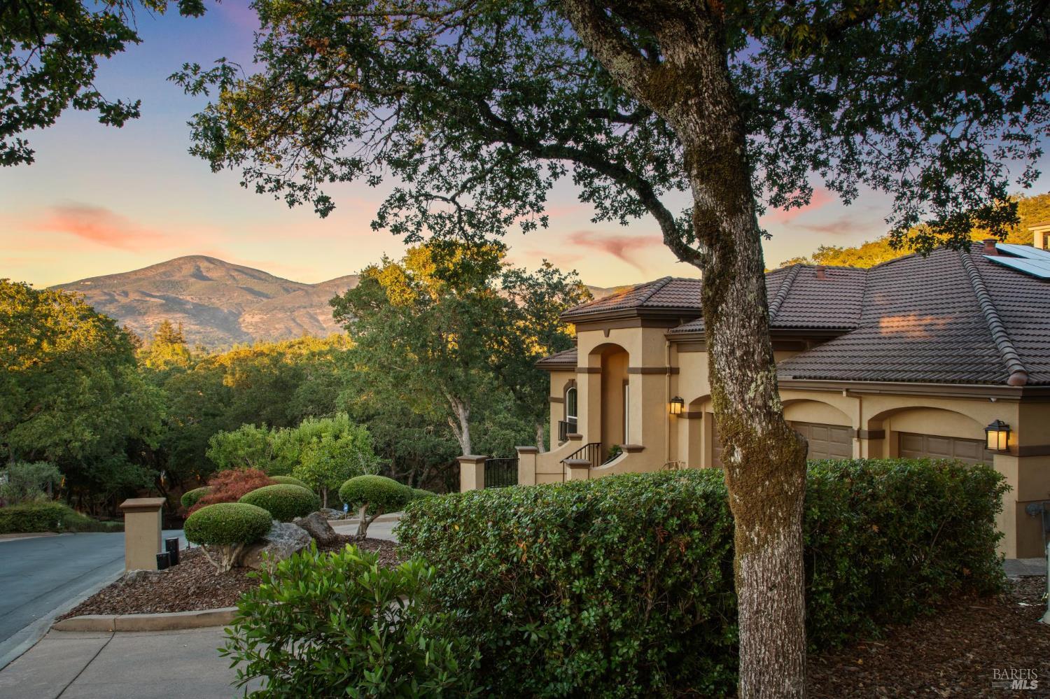 Detail Gallery Image 3 of 99 For 6 Old Coach Rd, Napa,  CA 94558 - 4 Beds | 3/1 Baths