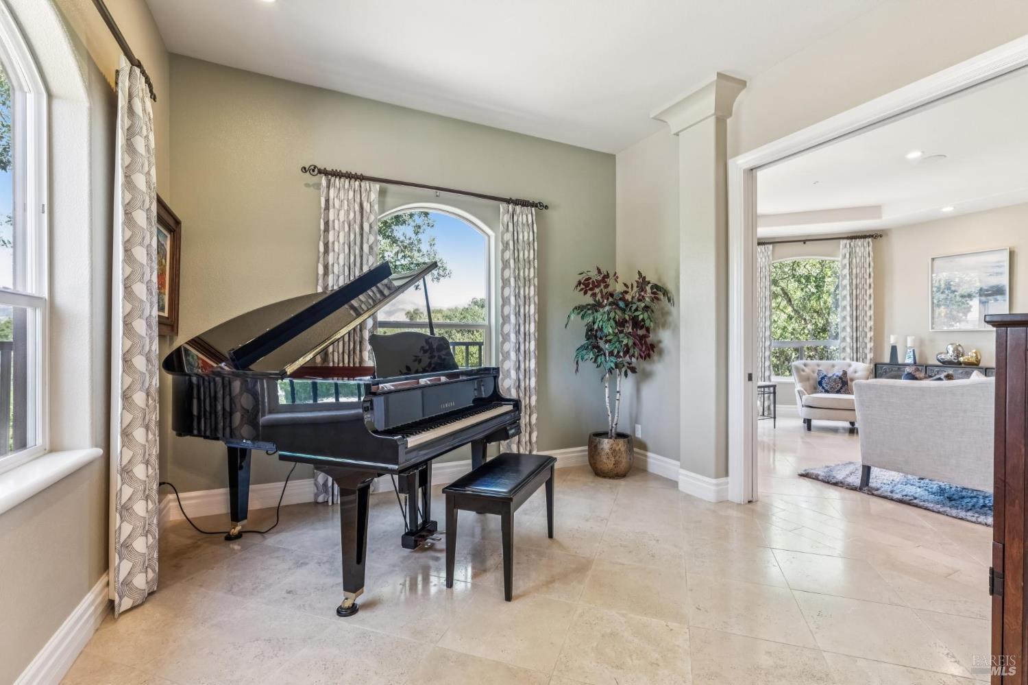 Detail Gallery Image 14 of 99 For 6 Old Coach Rd, Napa,  CA 94558 - 4 Beds | 3/1 Baths