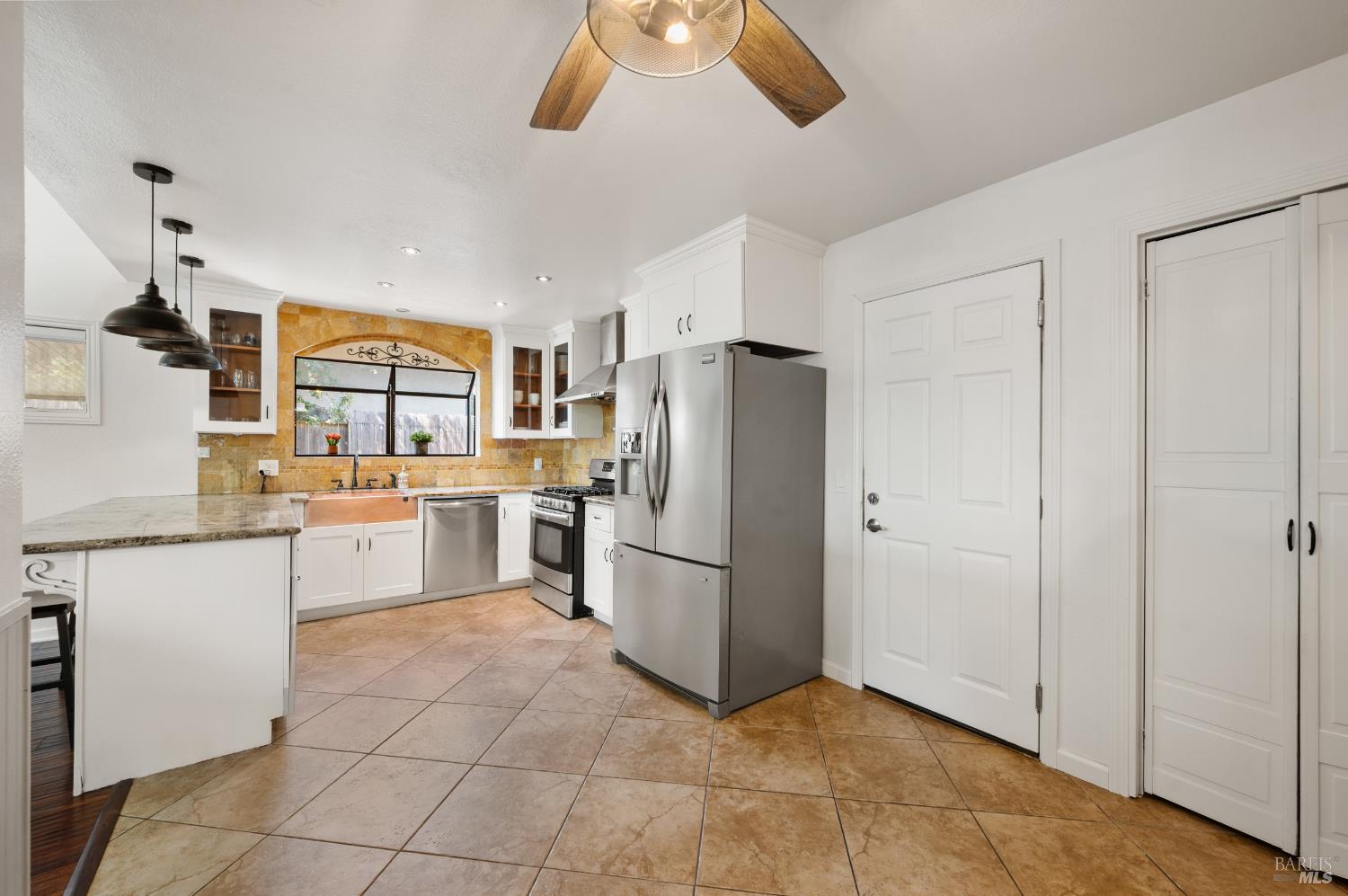 Detail Gallery Image 8 of 37 For 161 Andover Dr, Vacaville,  CA 95687 - 4 Beds | 2 Baths