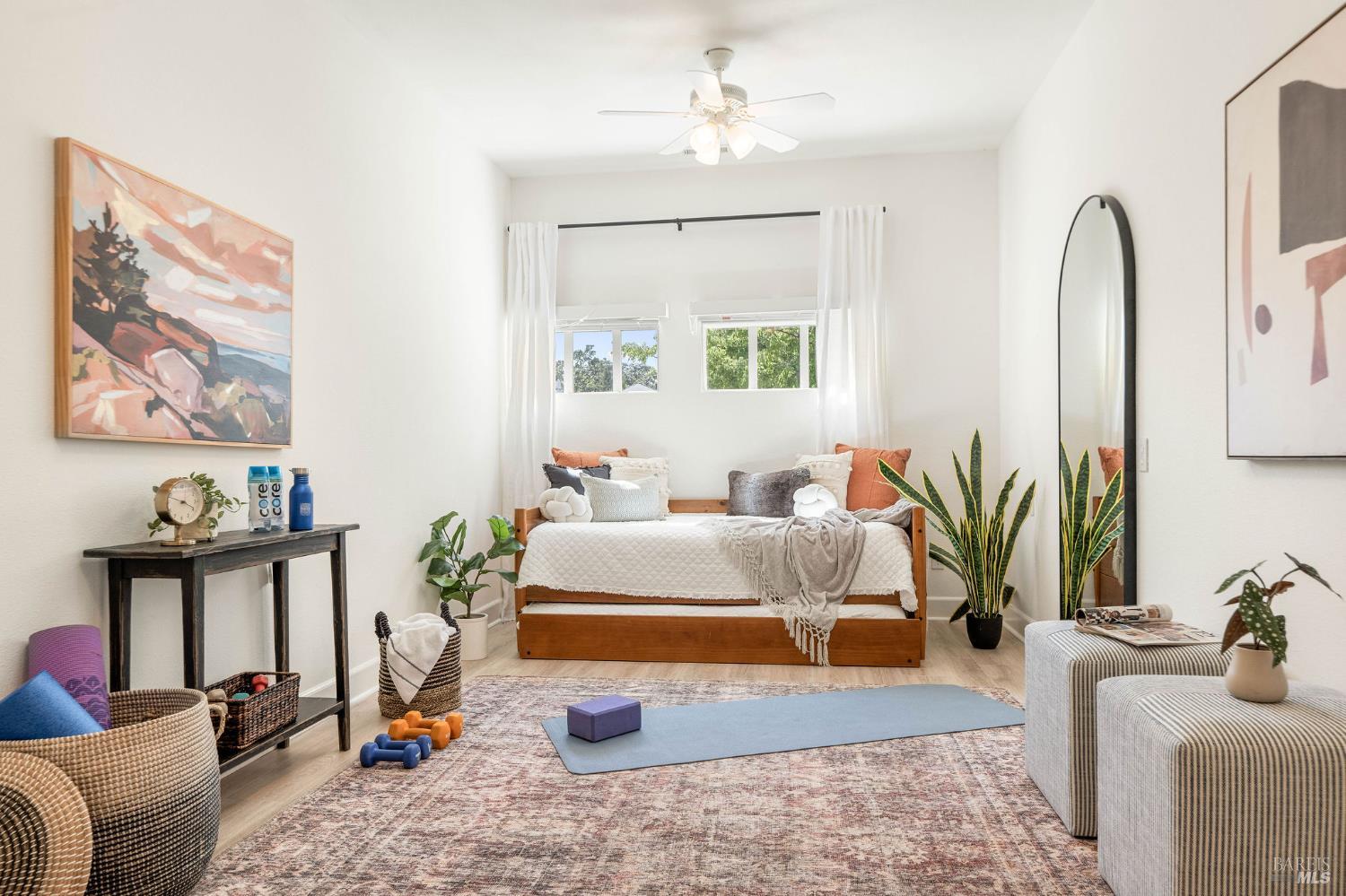 Detail Gallery Image 21 of 27 For 900 Donner Ave, Sonoma,  CA 95476 - 3 Beds | 2 Baths