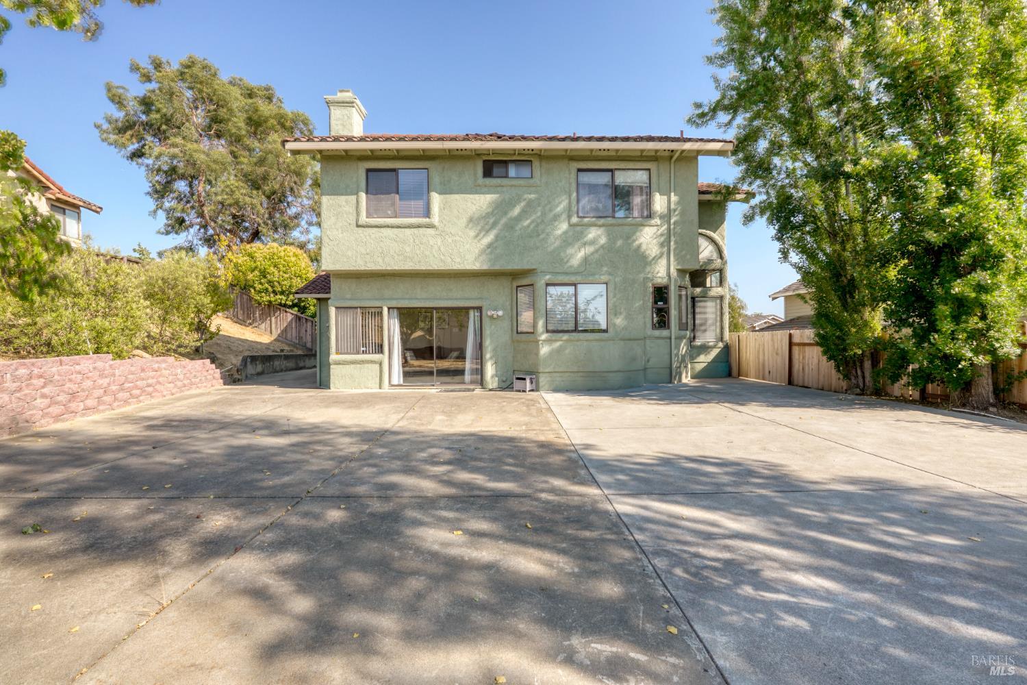 Detail Gallery Image 22 of 24 For 410 Newcastle Ct, Vallejo,  CA 94591 - 4 Beds | 2/1 Baths